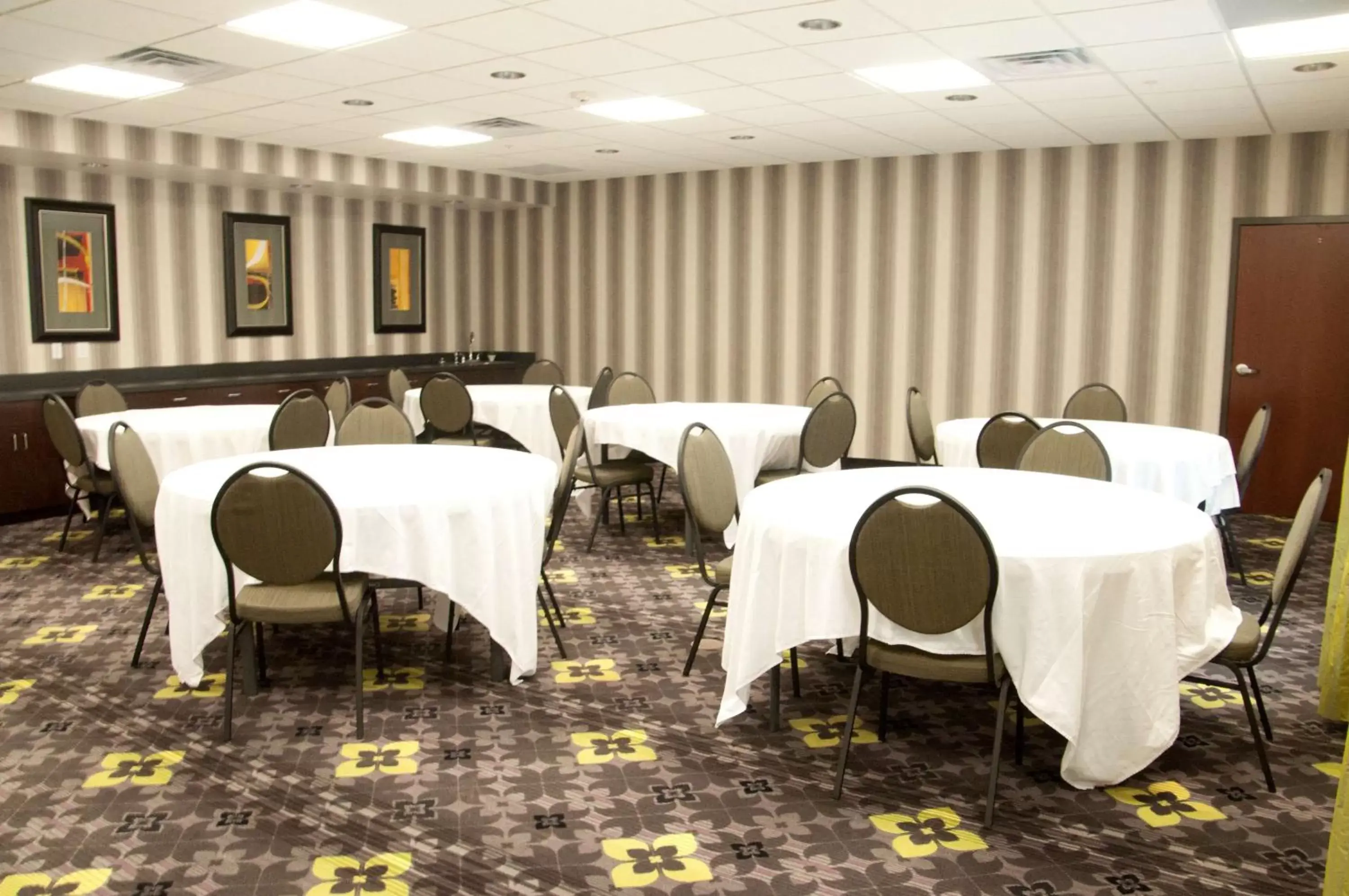 Meeting/conference room, Banquet Facilities in Hampton Inn Leesville