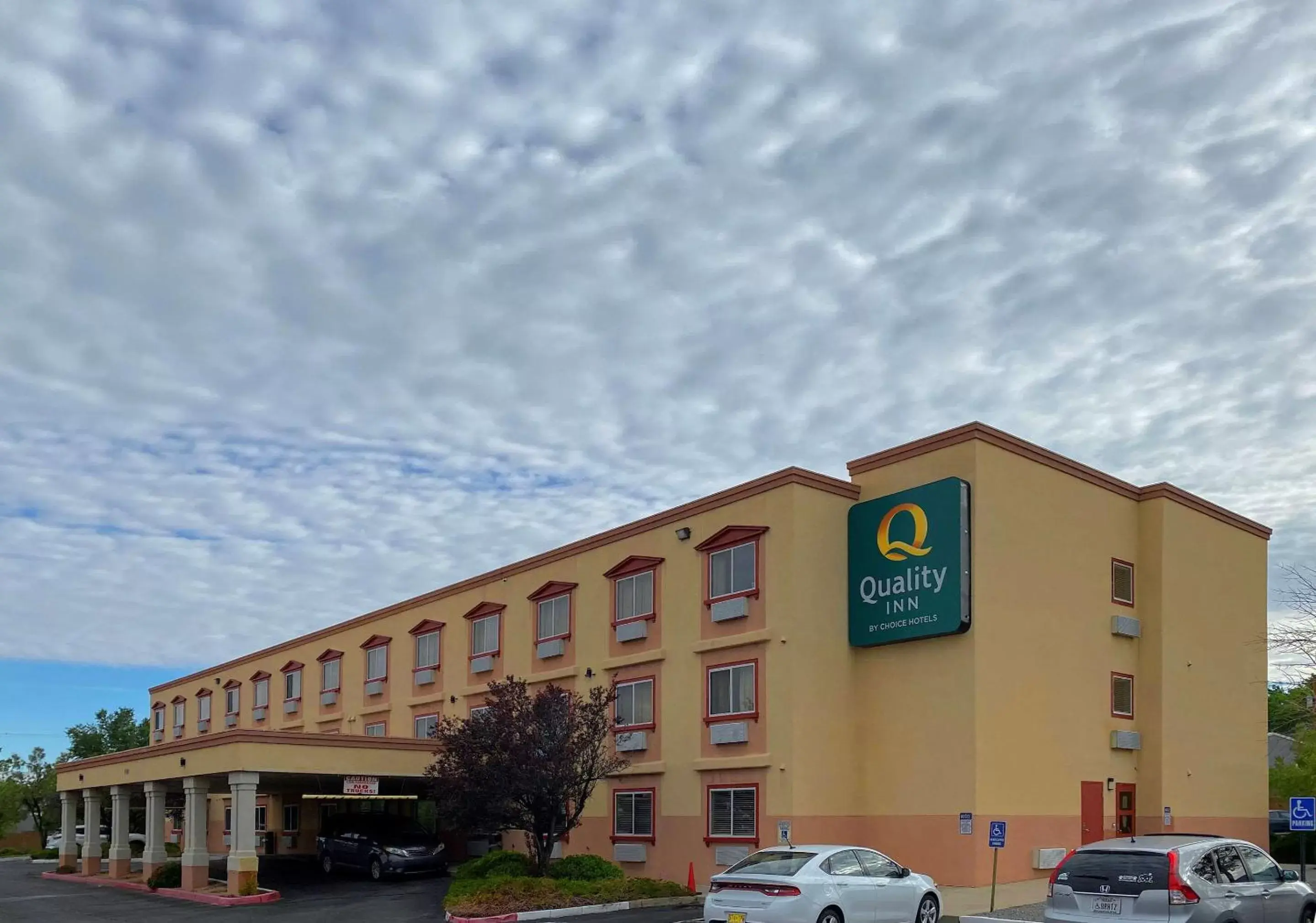 Property building in Quality Inn Albuquerque East I-40 Juan Tabo Exit