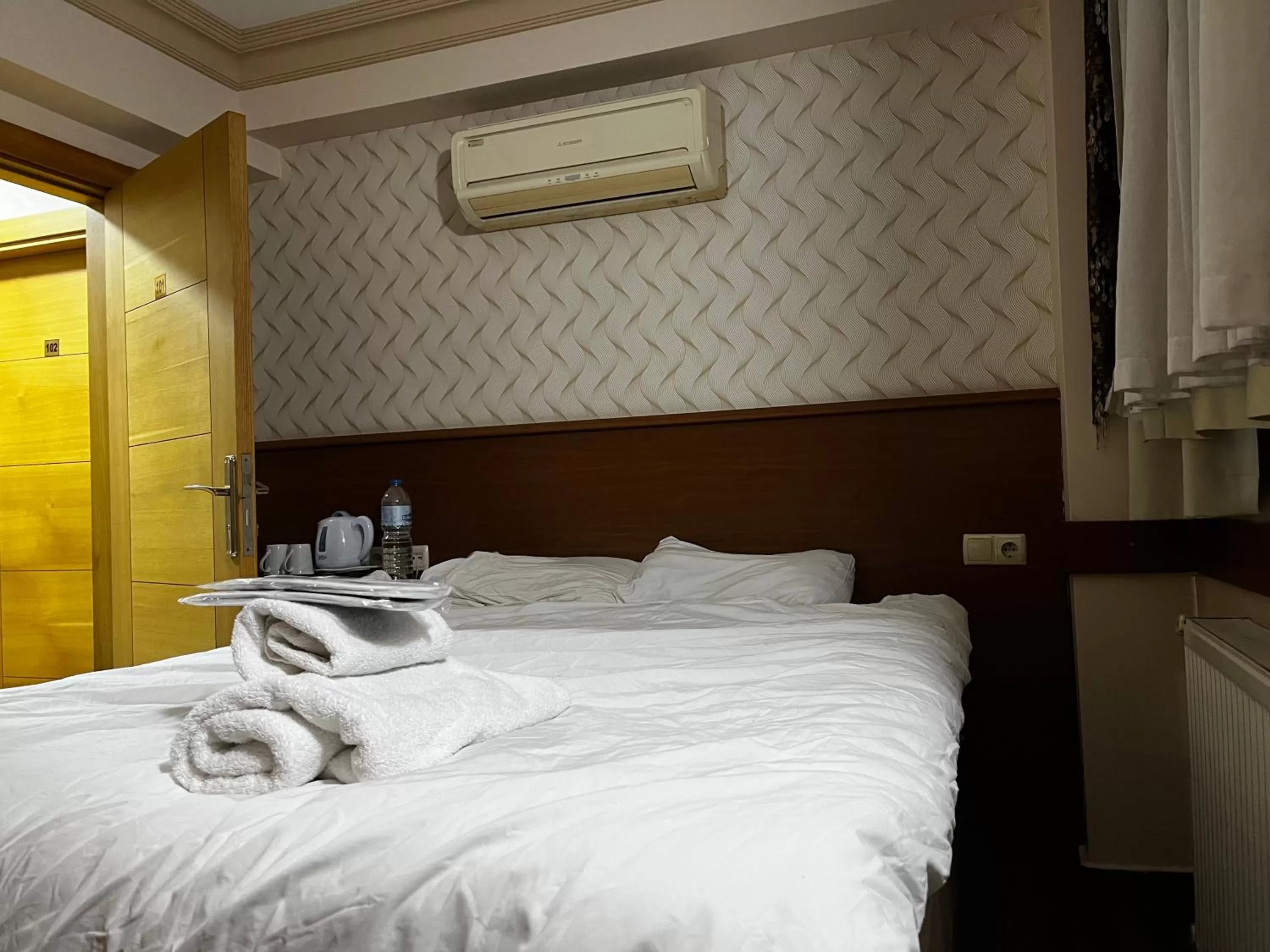 Bed in Grand Peninsula Hotel