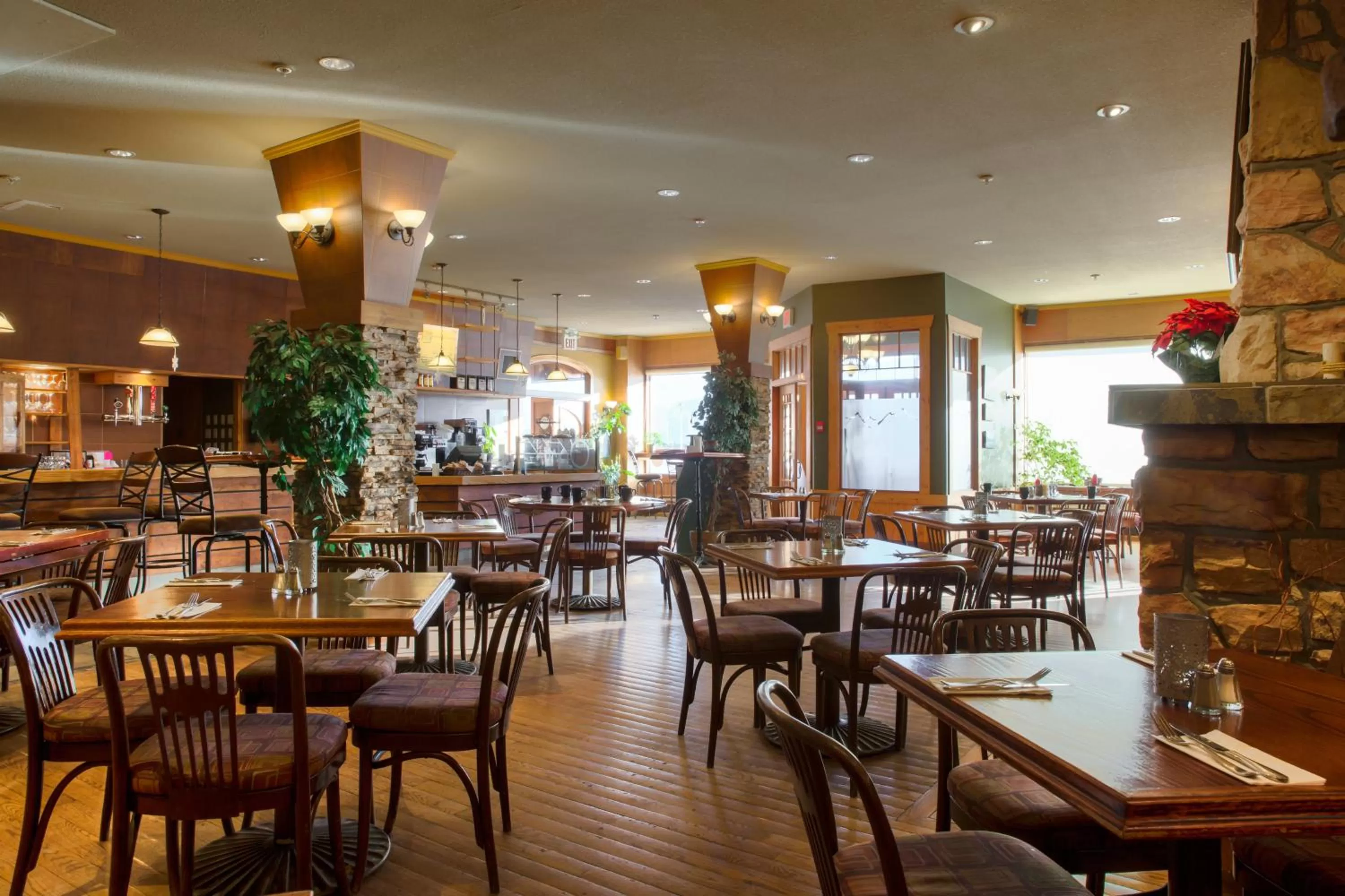 Restaurant/places to eat in Astoria Hotel