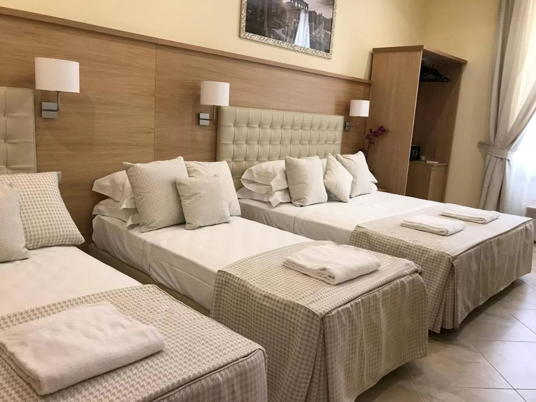 Photo of the whole room, Bed in Esposizione Palace Hotel