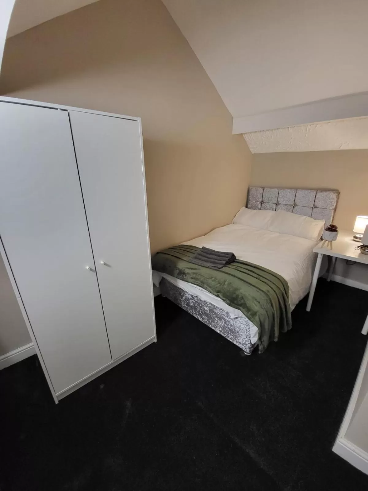 Bed in MM Sure Stay Accommodation - NG1