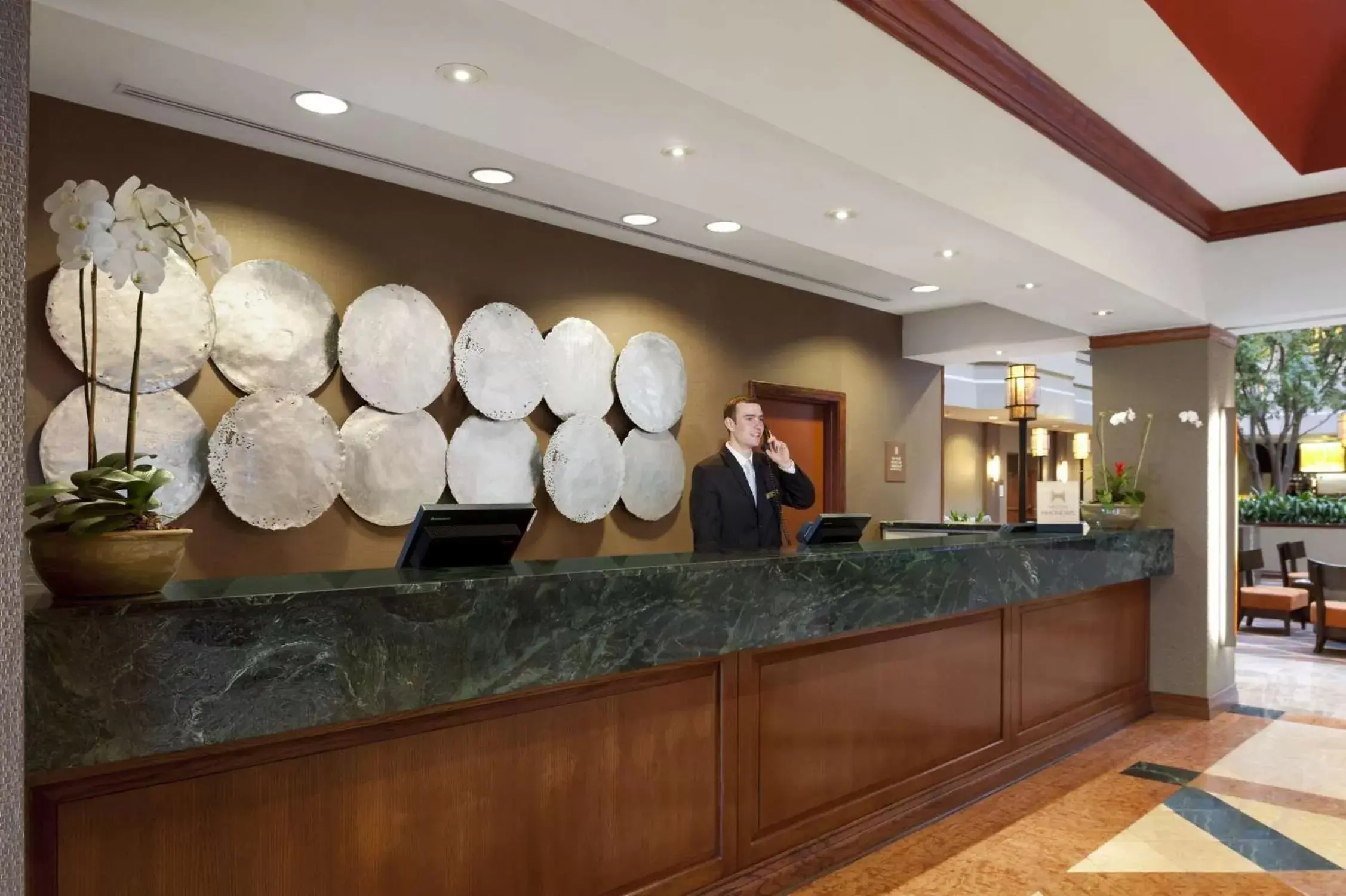 Lobby or reception, Lobby/Reception in Embassy Suites by Hilton Dallas Near the Galleria