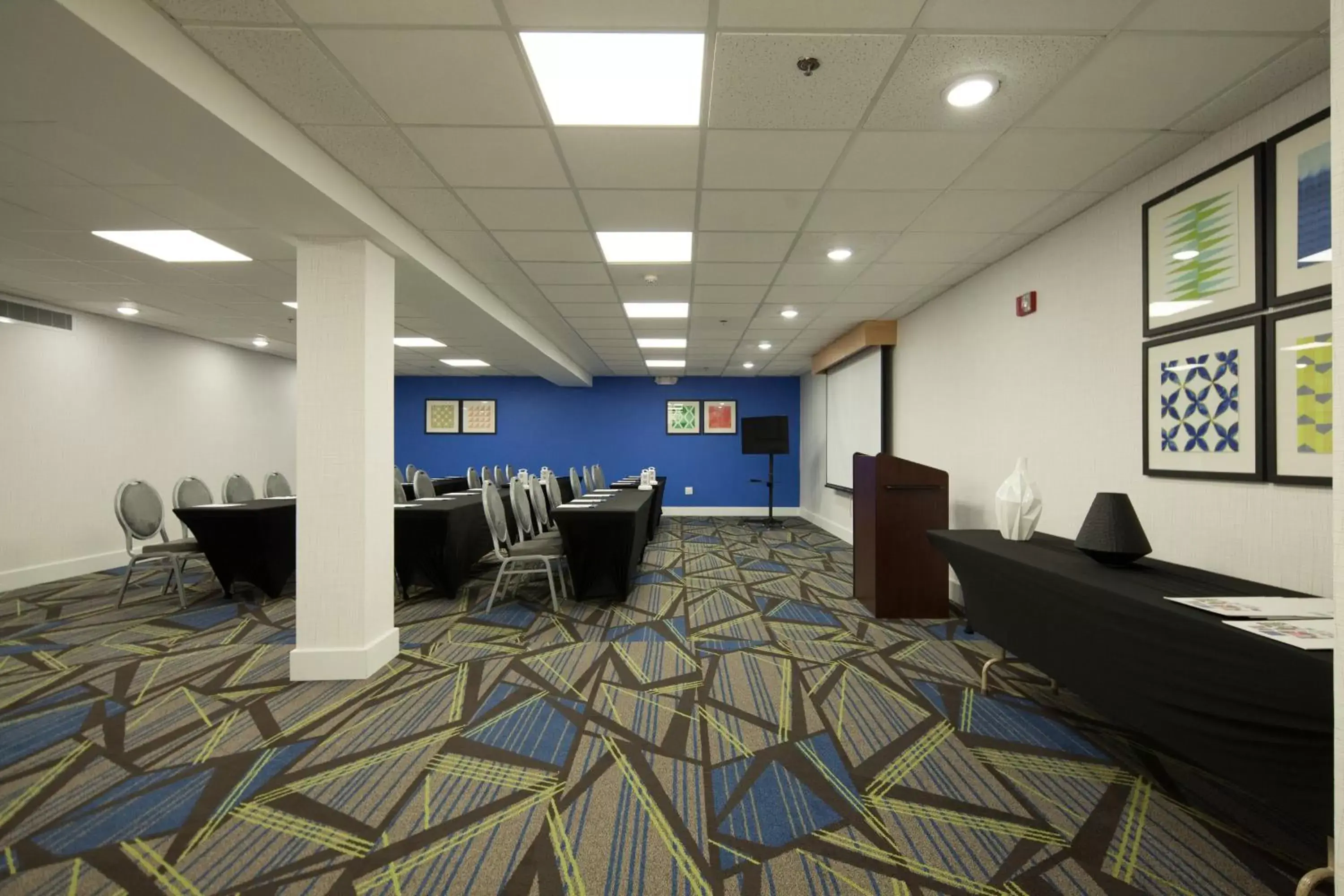 Meeting/conference room in Holiday Inn Express Hotel & Suites Nashville Brentwood 65S