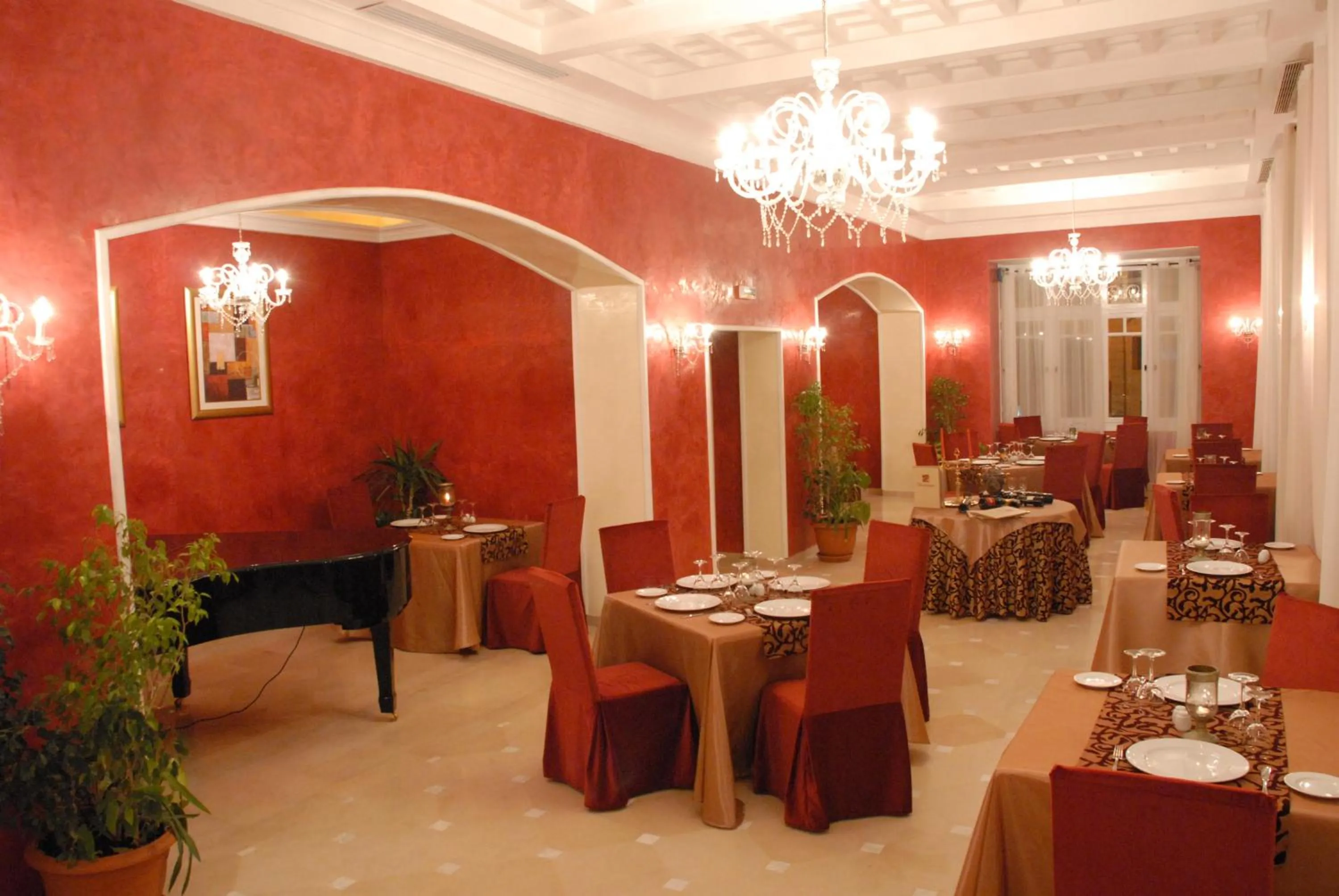Restaurant/places to eat in Diar Lemdina Hotel