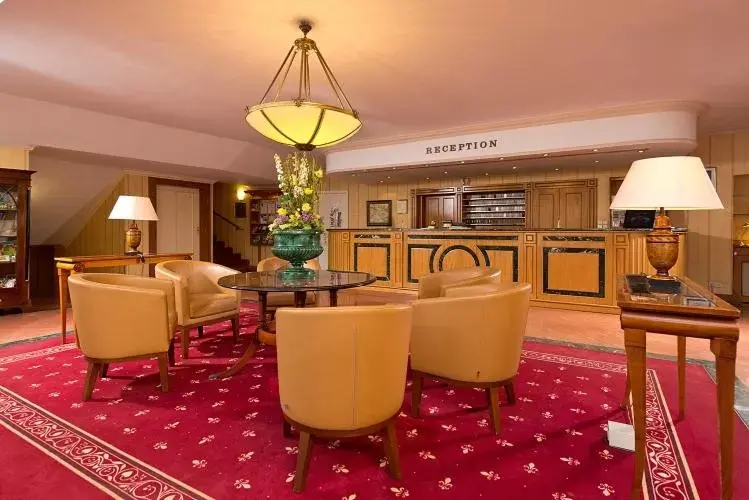 Lobby or reception, Lounge/Bar in Hotel am Schlosspark