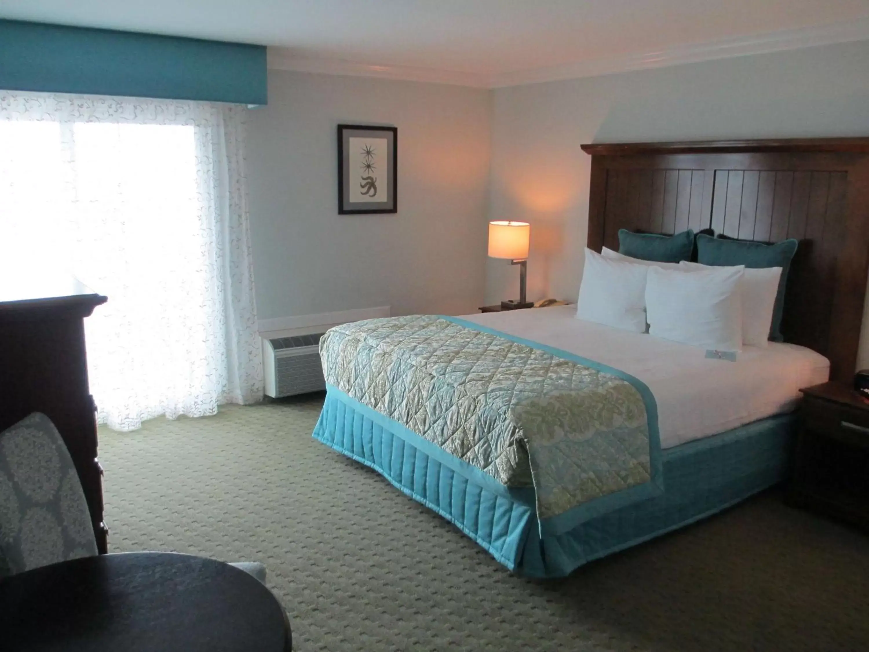 Photo of the whole room in Best Western Premier Del Mar Inn Hotel