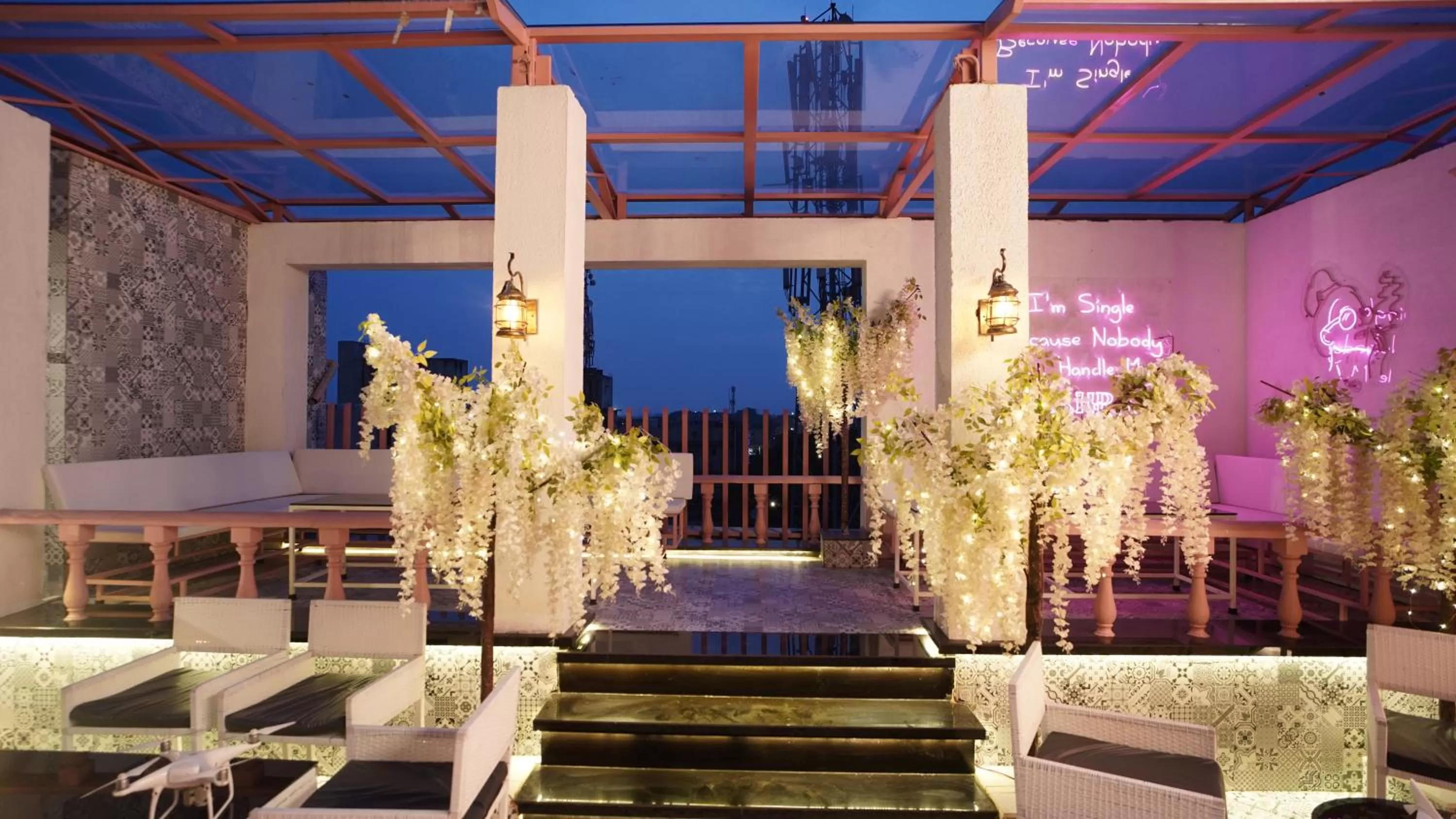 Restaurant/places to eat in Hotel Nikhil Regency