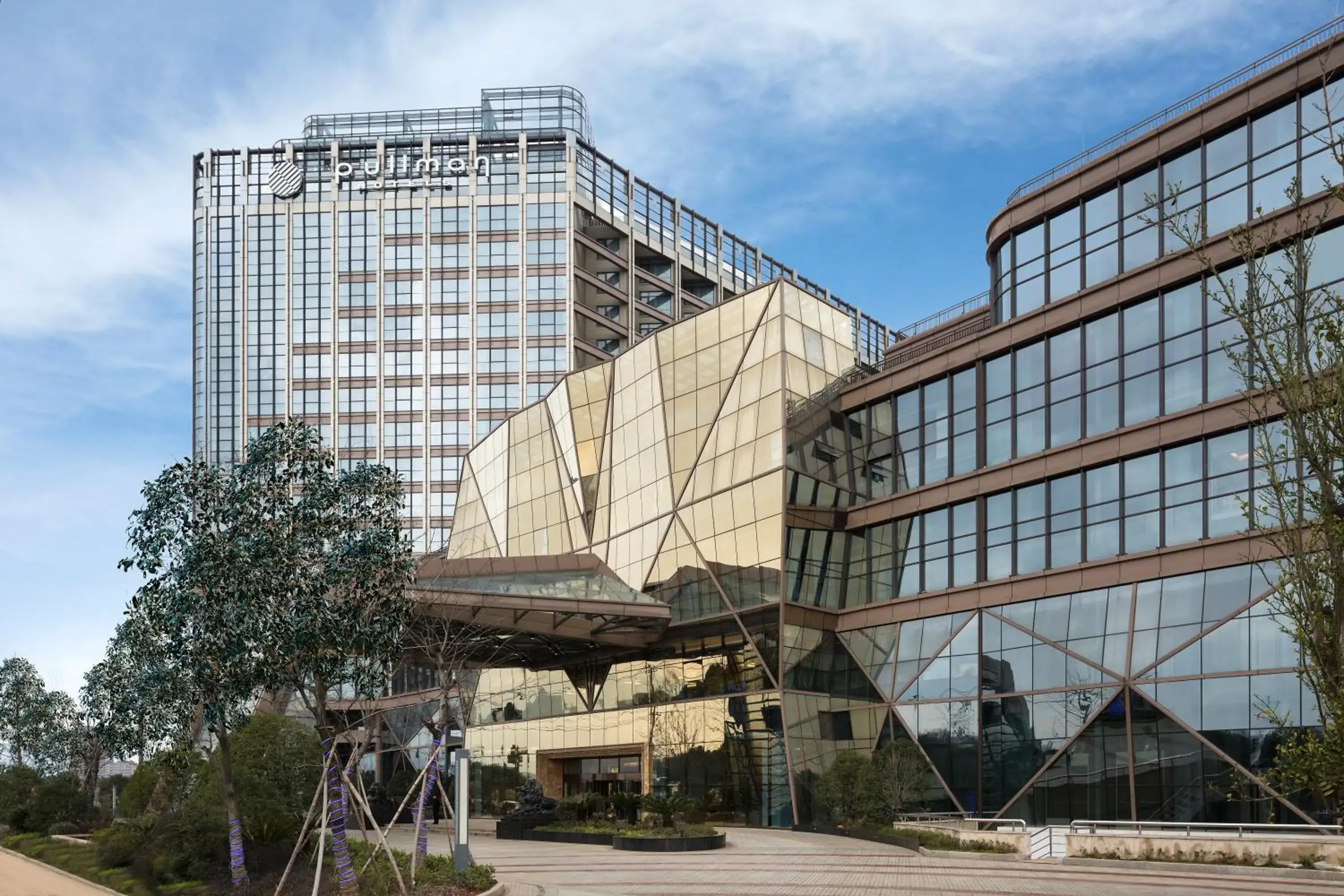 Facade/entrance, Property Building in Pullman Wenzhou Hotel
