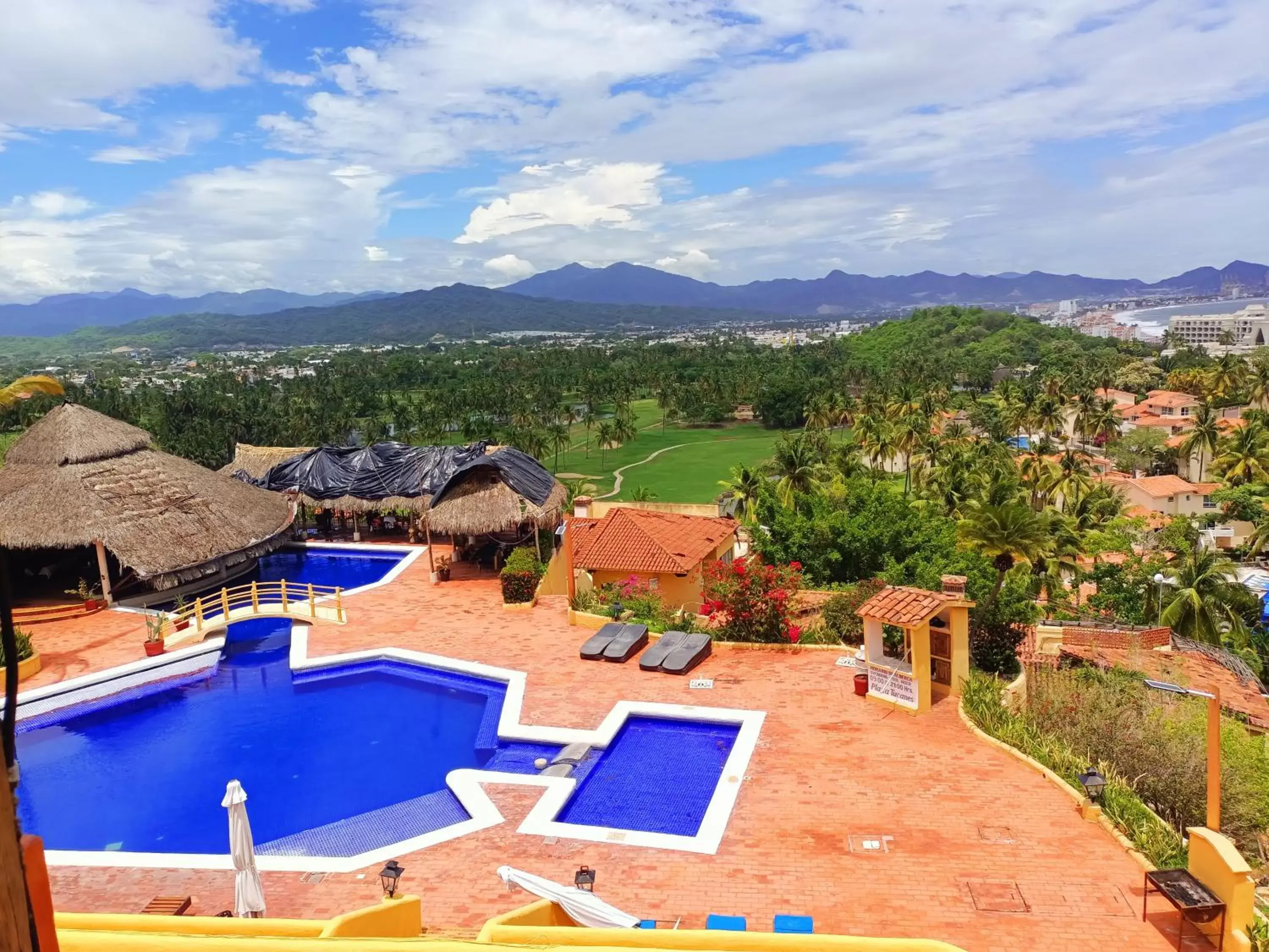 Bird's eye view, Pool View in hotel plaza tucanes