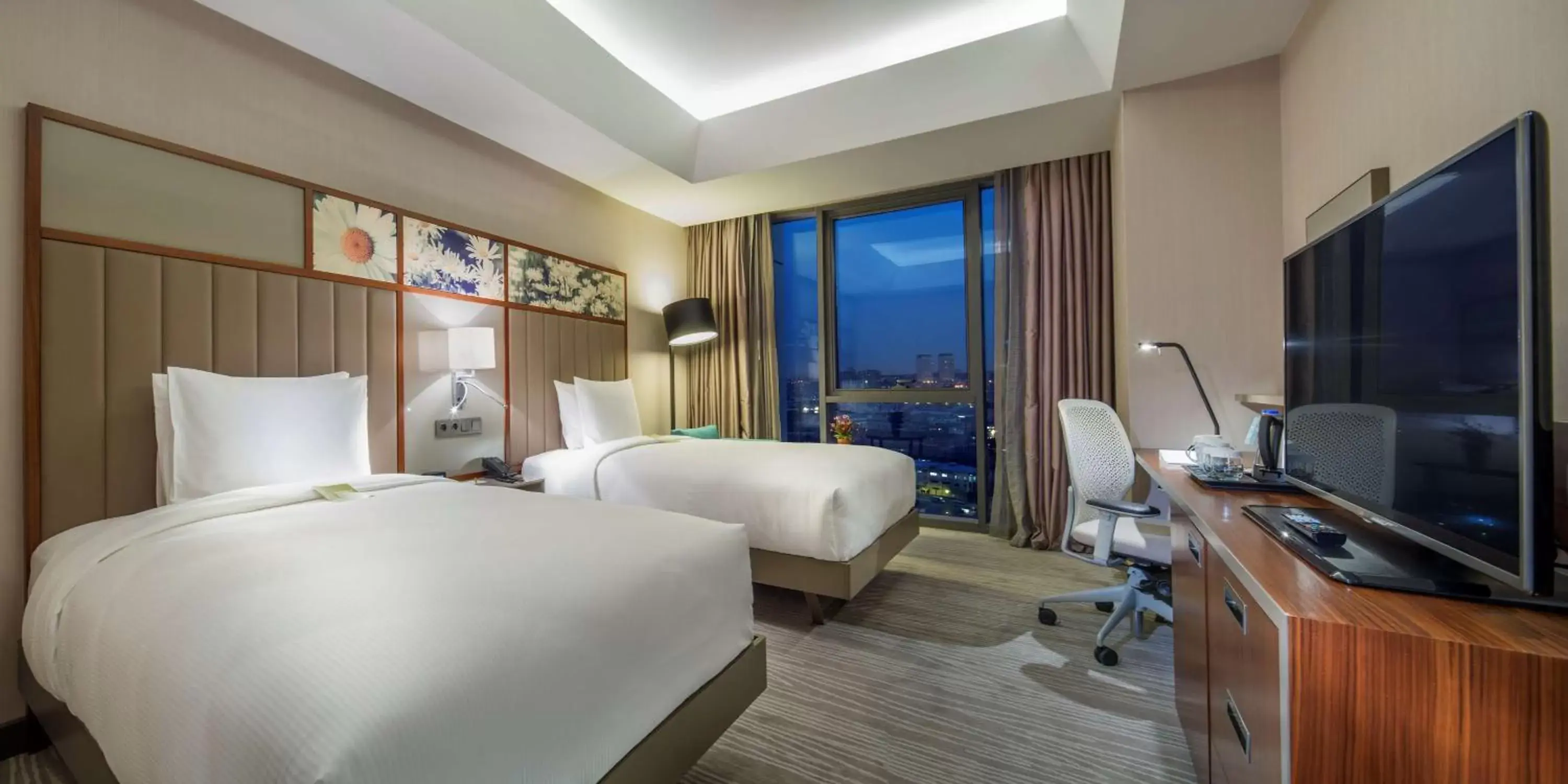 Bedroom in Hilton Garden Inn Istanbul Atatürk Airport
