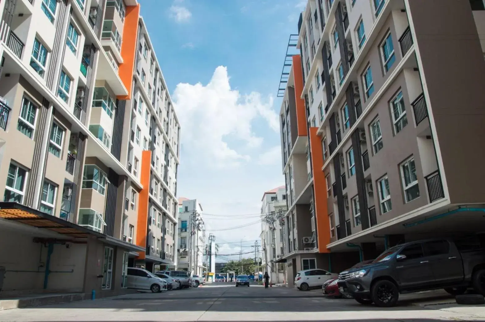 Property building in The Lodge @ Min Residence Property building in The Lodge @ Min Residence