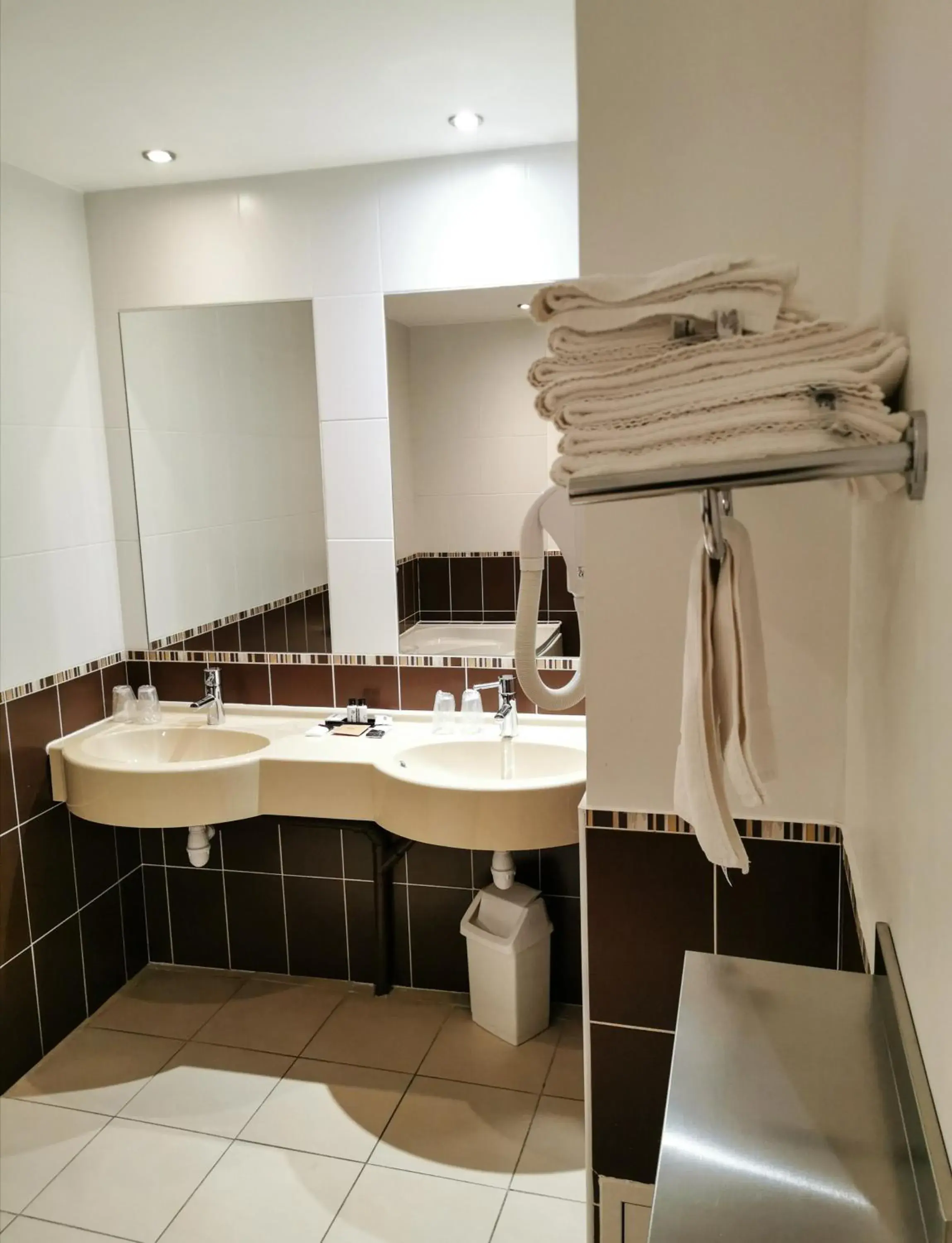 Bathroom in Esatitude Hotel