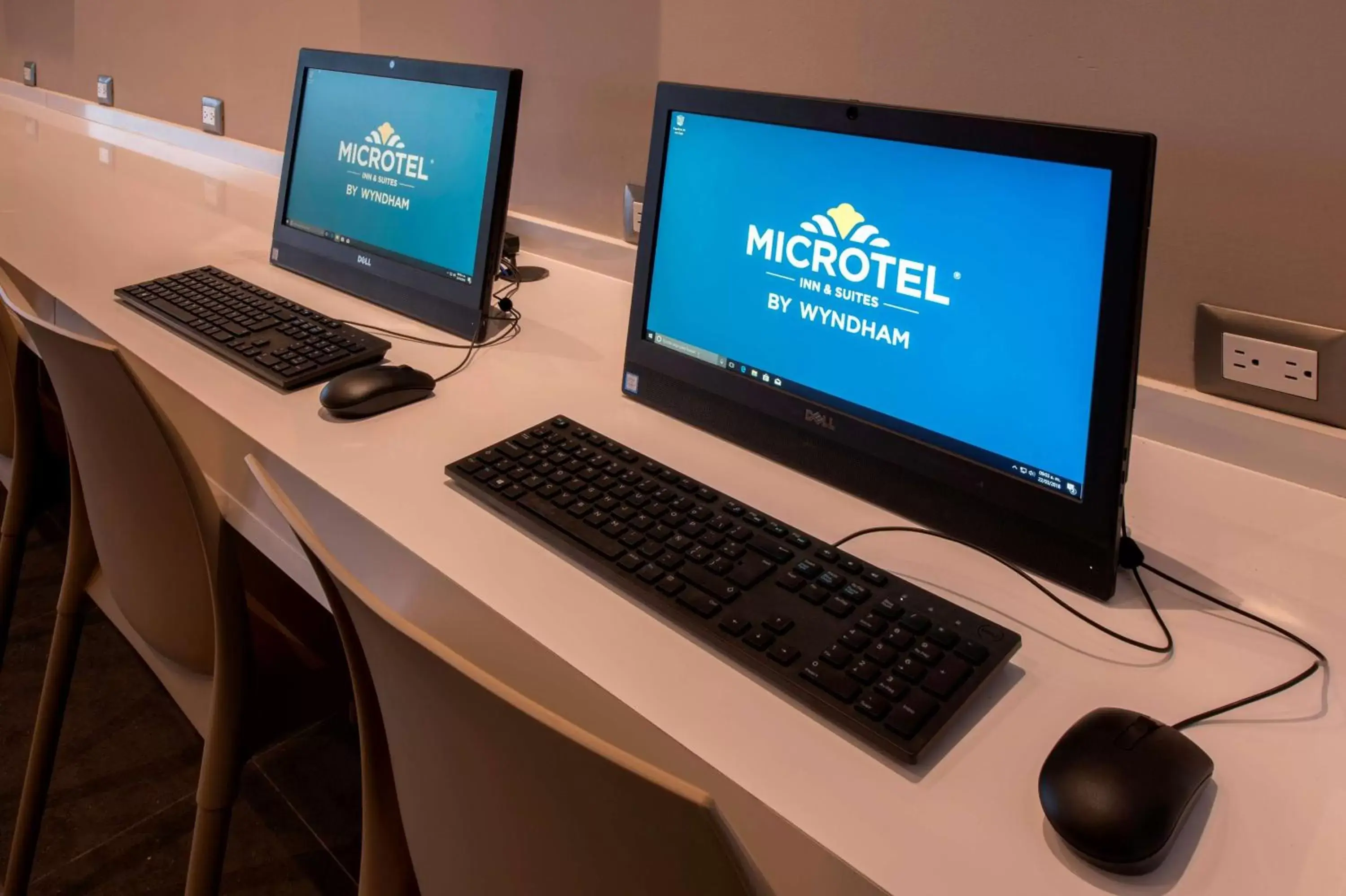 On site, Business Area/Conference Room in Microtel Inn & Suites by Wyndham San Luis Potosi