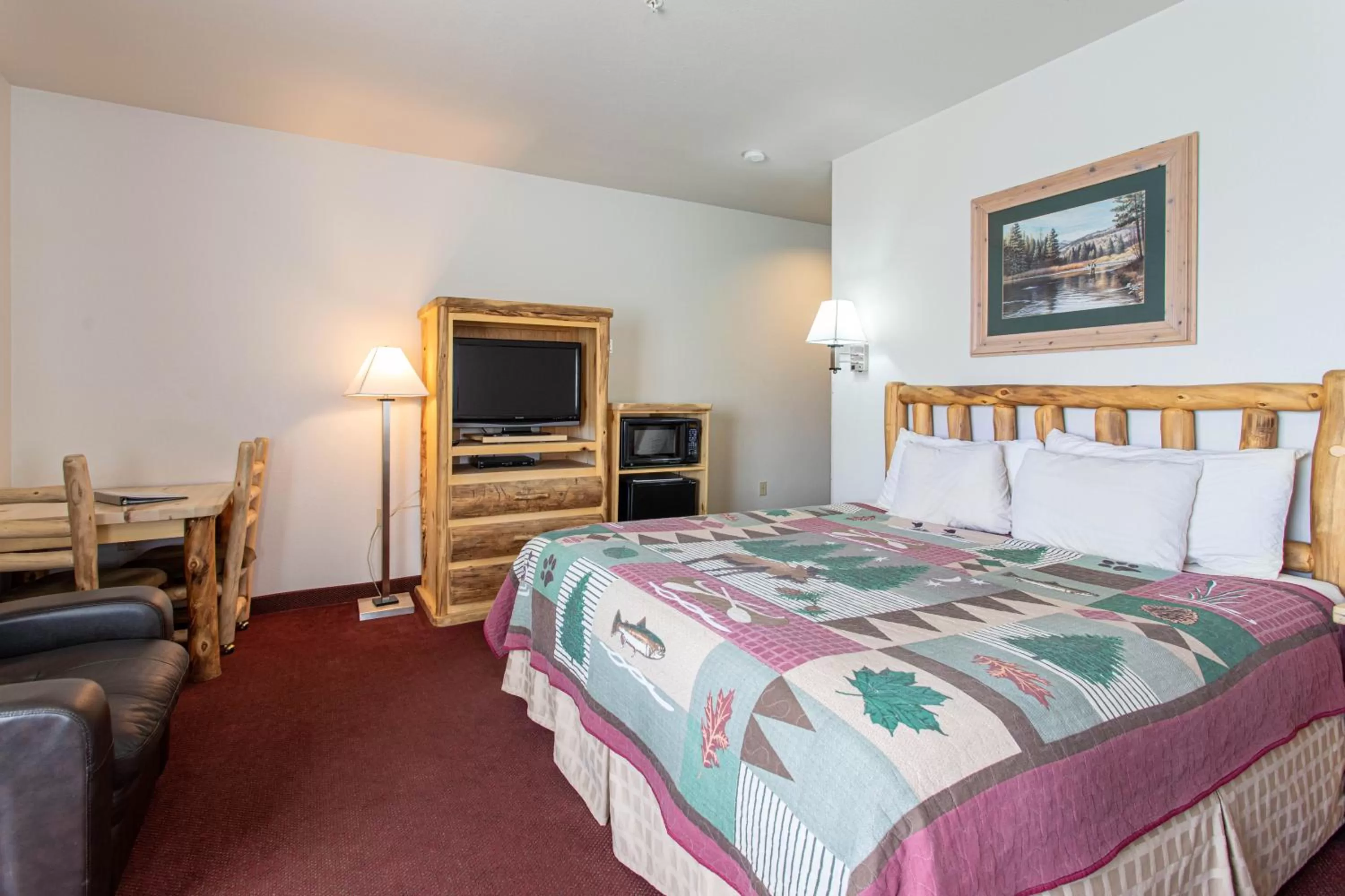 Photo of the whole room, Bed in North Park Inn & Suites