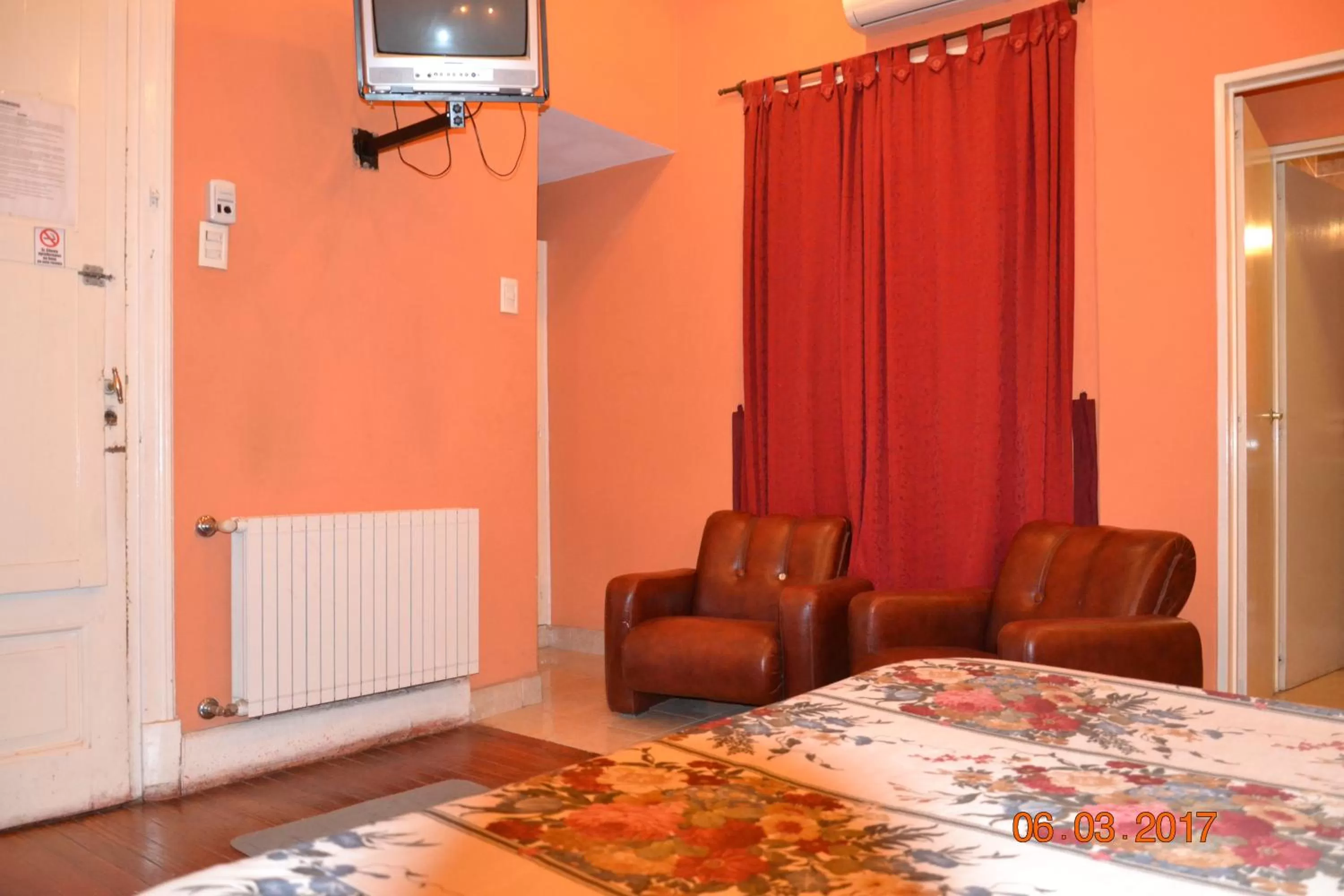 Bed in Hotel Victoria