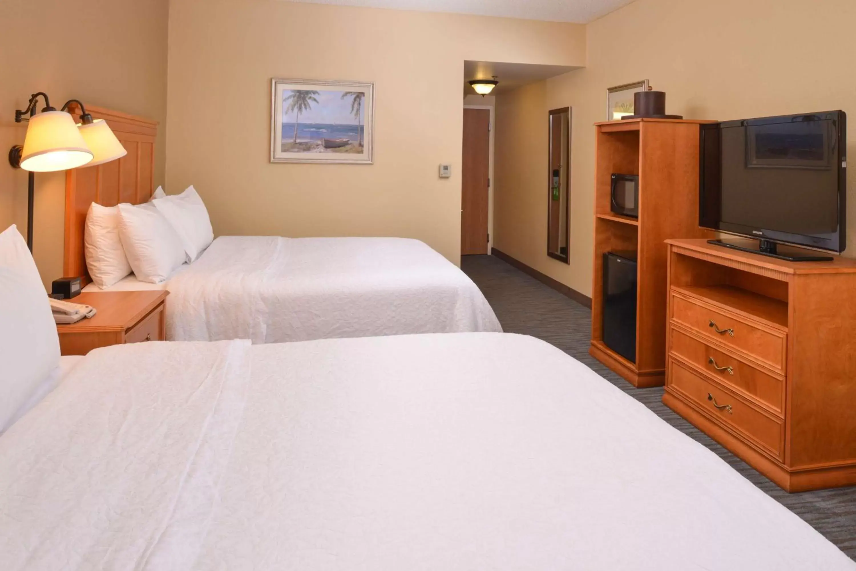 Bed in Hampton Inn & Suites Tampa-East/Casino/Fairgrounds