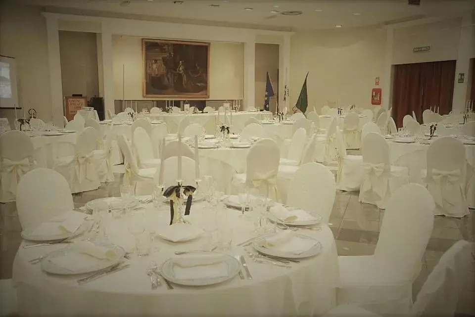 Banquet/Function facilities, Banquet Facilities in Forum Palace Hotel