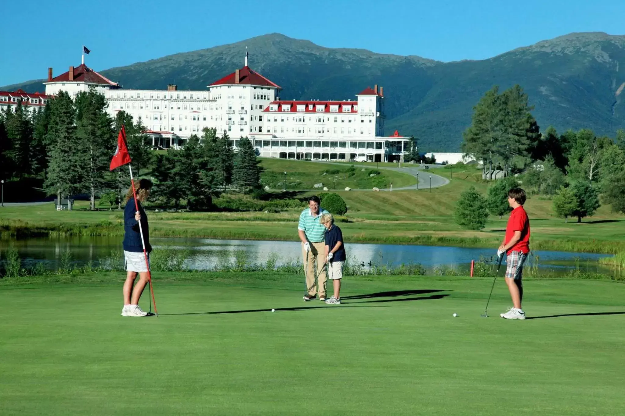 Golfcourse in Omni Bretton Arms Inn at Mount Washington Resort
