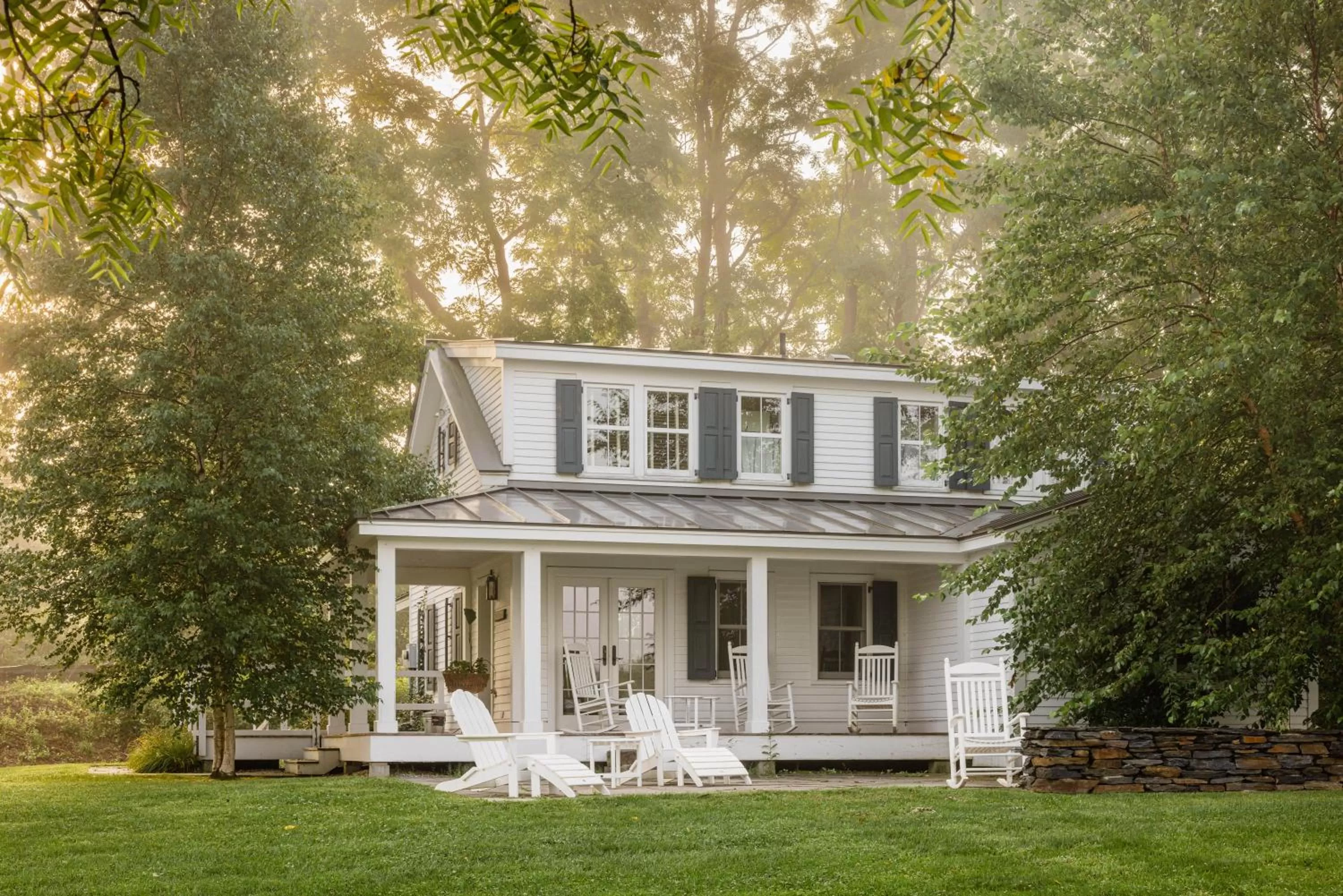 Property building in Hill Farm Inn - Manchester