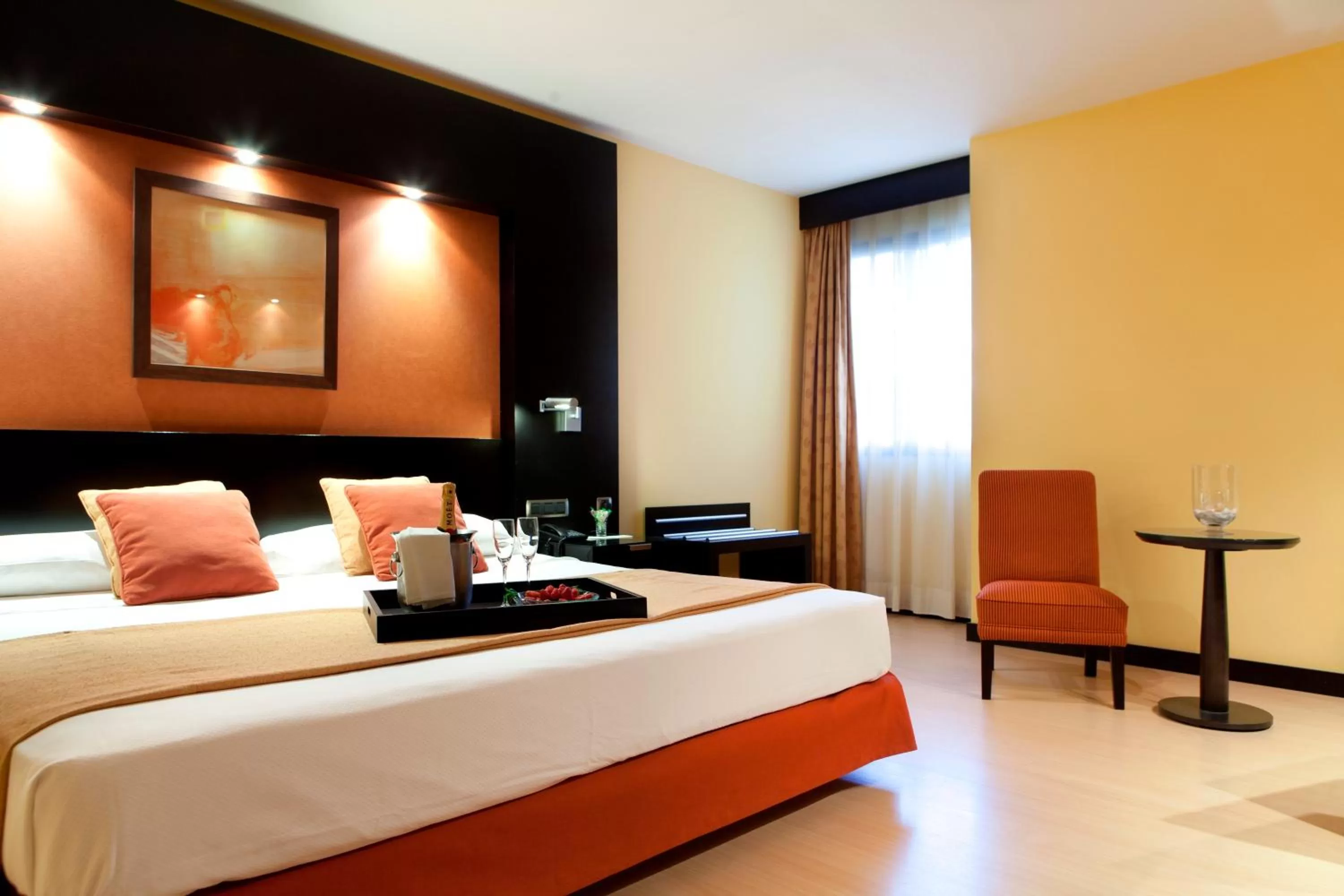 Photo of the whole room, Bed in Intur Castellon