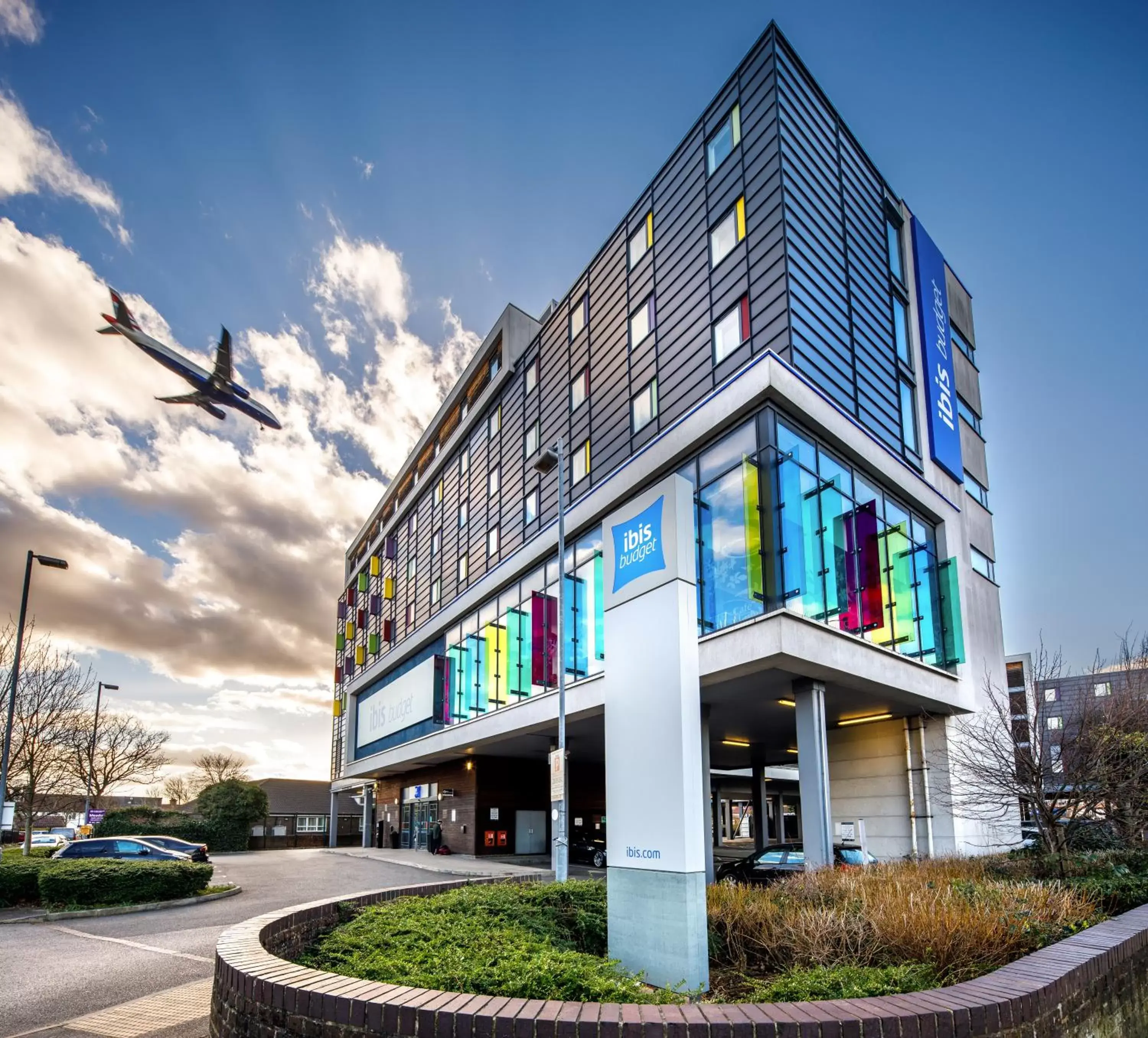Property building in ibis budget London Heathrow Central Property building in ibis budget London Heathrow Central