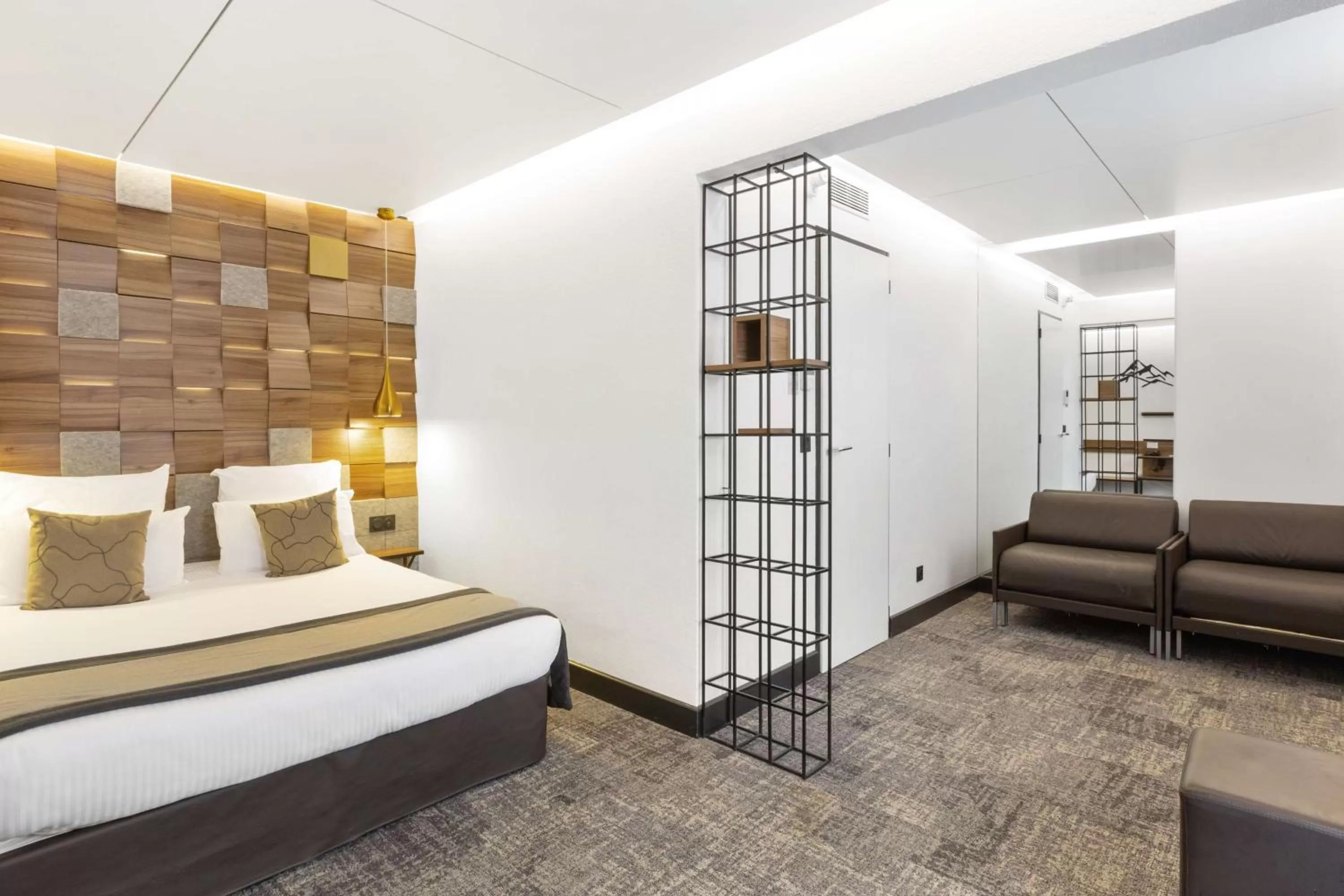 Photo of the whole room, Bed in Best Western Hôtel International