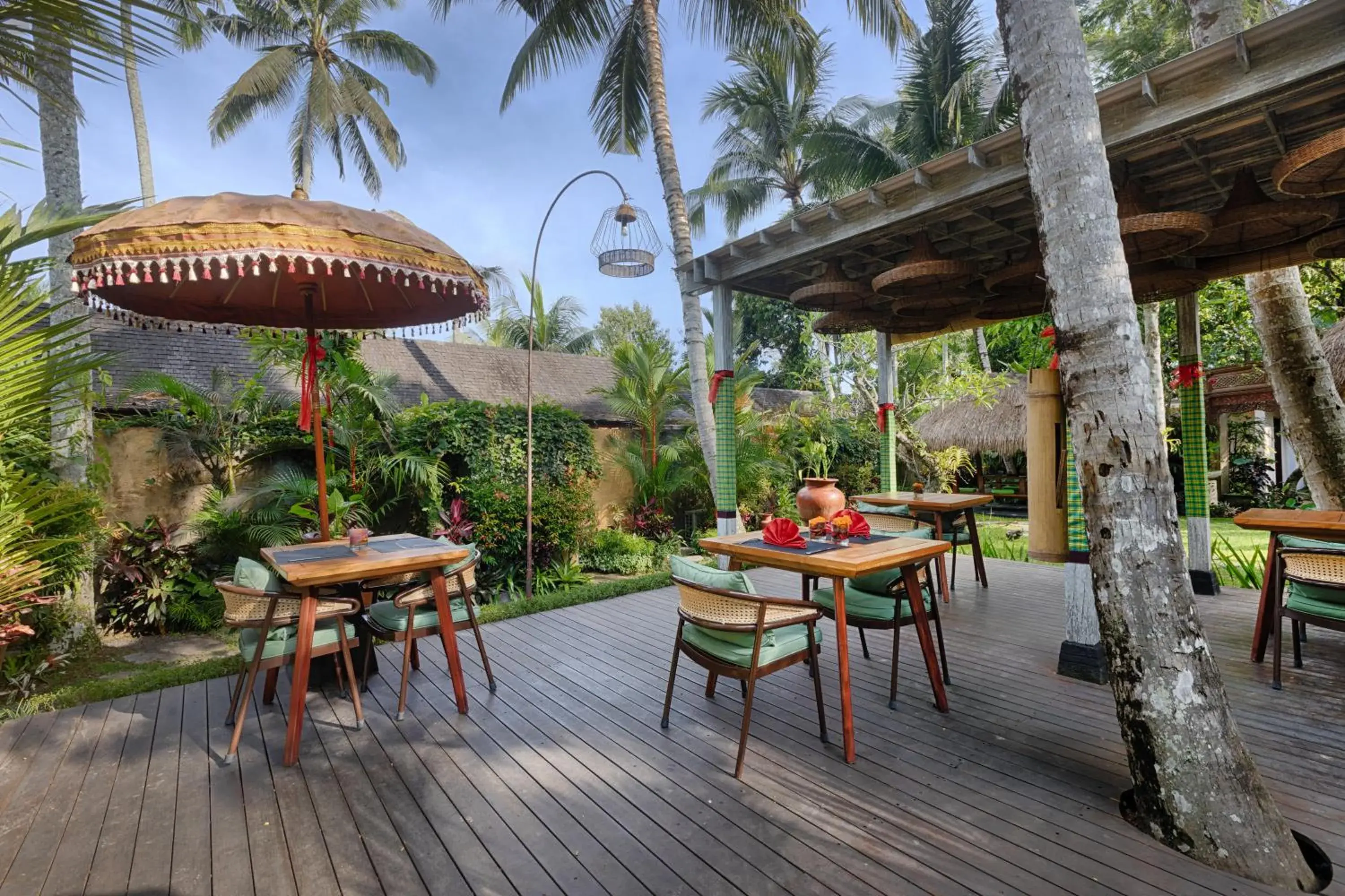 Restaurant/Places to Eat in Ubud Padi Villas