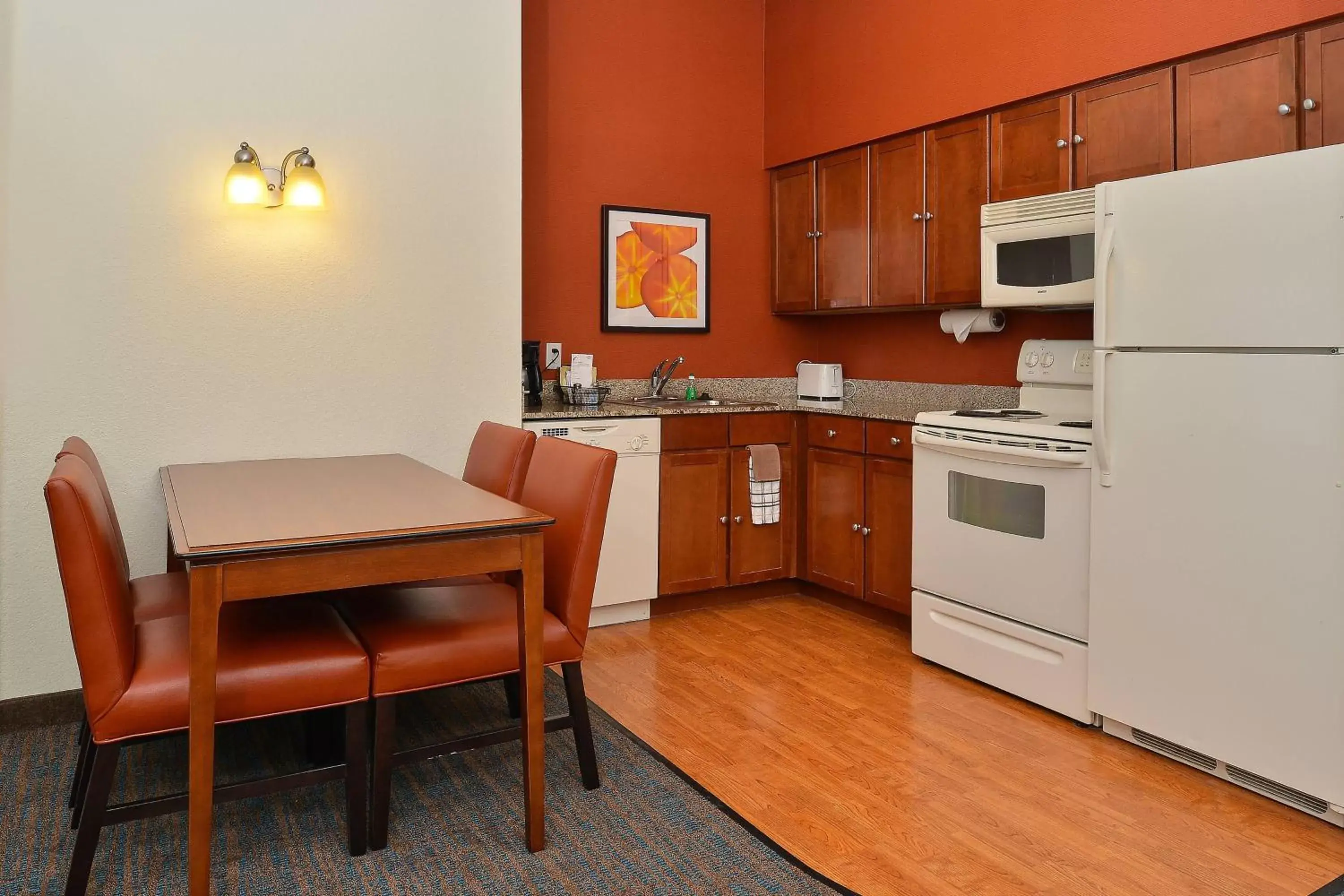 Kitchen or kitchenette, Kitchen/Kitchenette in Residence Inn by Marriott Loveland Fort Collins