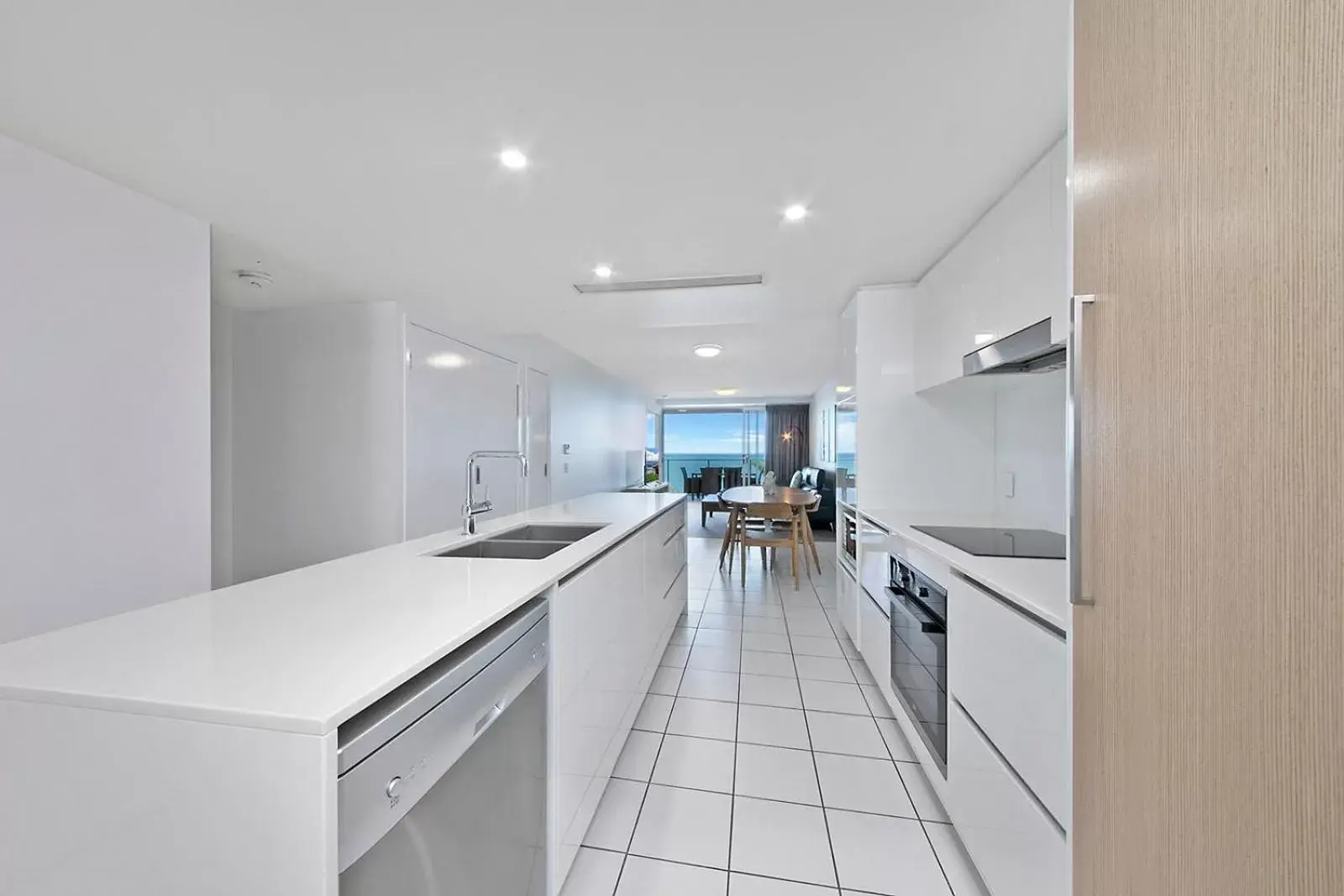 Kitchen or kitchenette, Kitchen/Kitchenette in Echelon Apartments Yeppoon