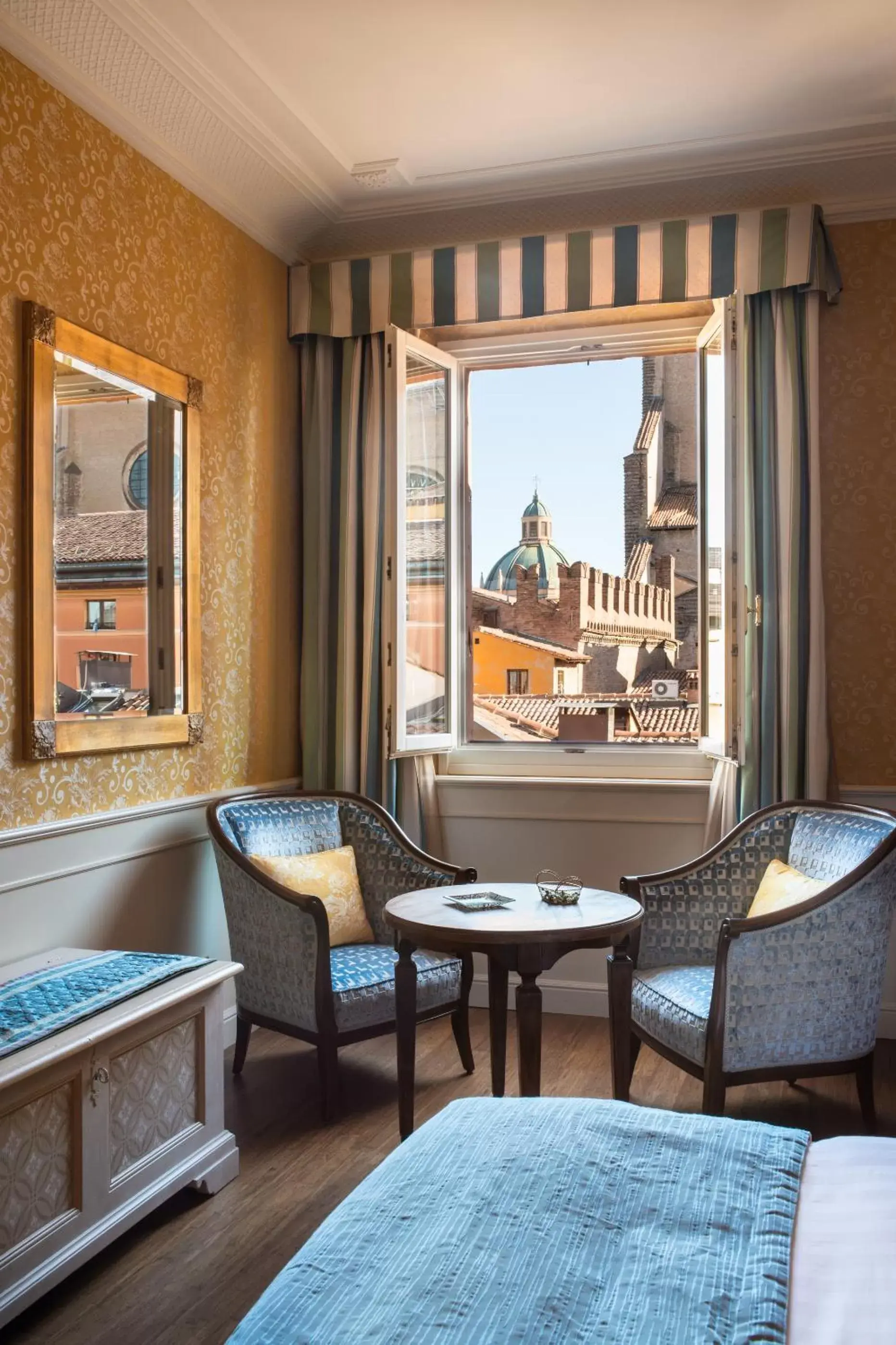 Photo of the whole room, Seating Area in Art Hotel Orologio