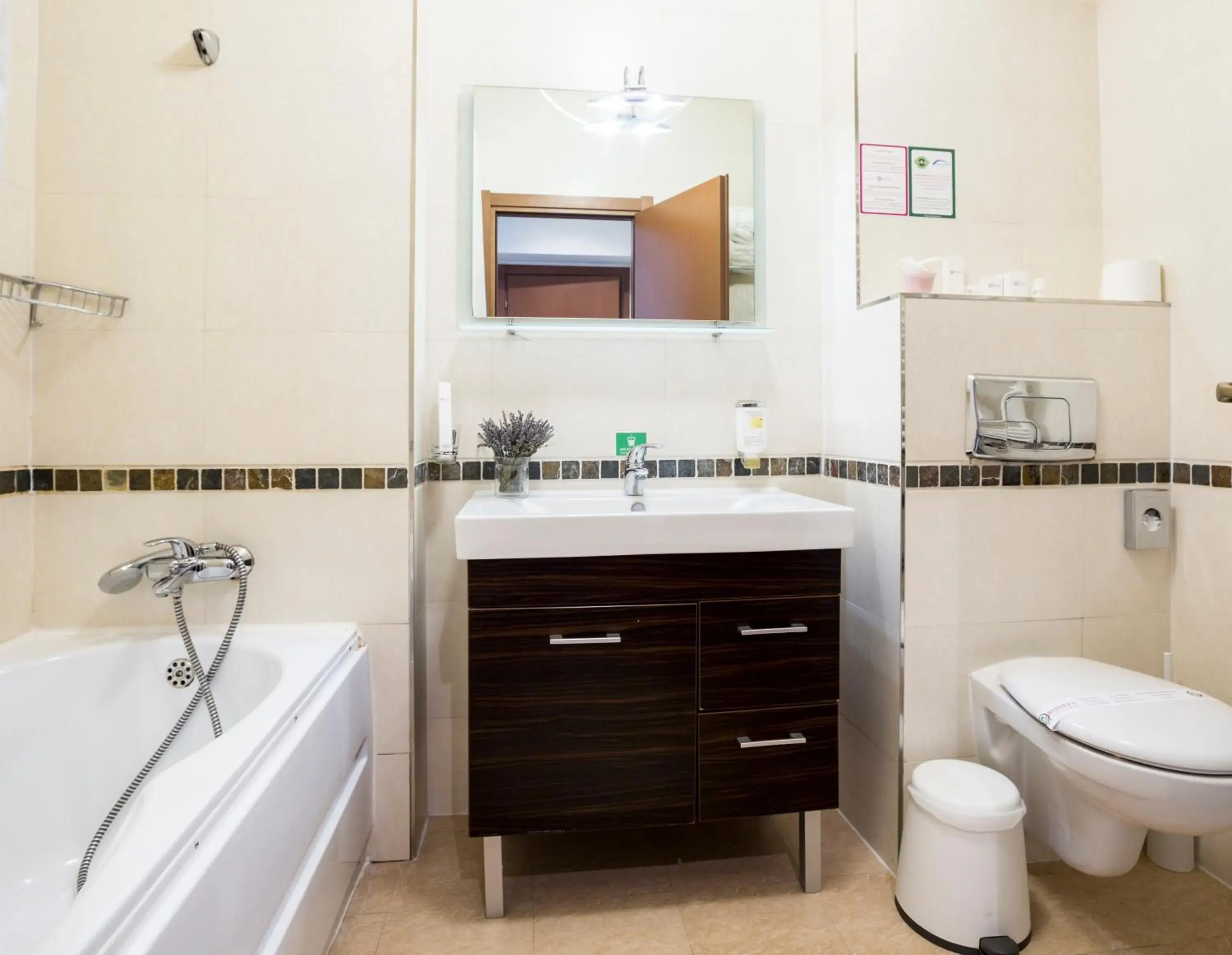 Bathroom in Orhideea Residence & Spa