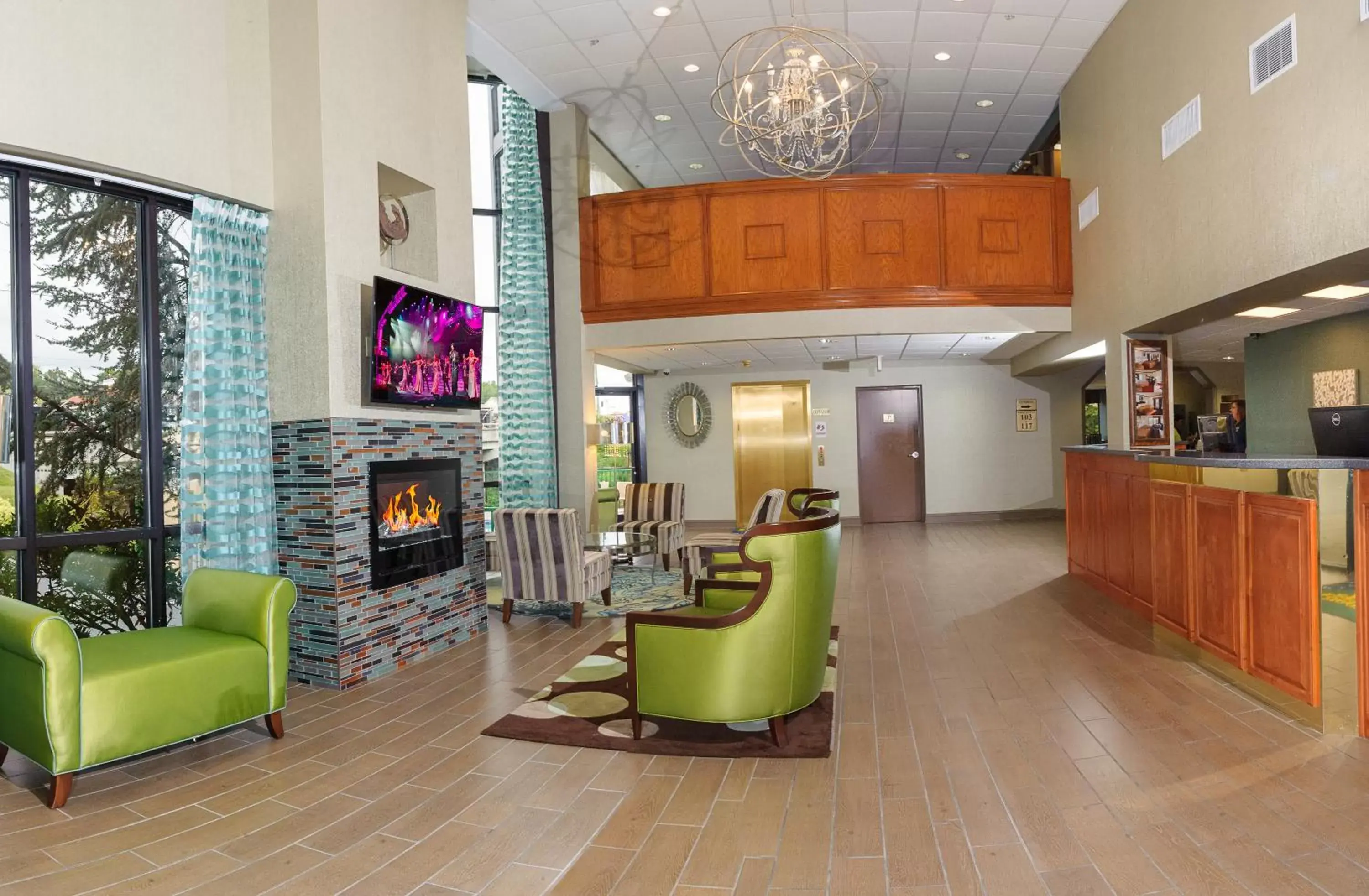 Lobby or reception, Lounge/Bar in Pigeon River Inn