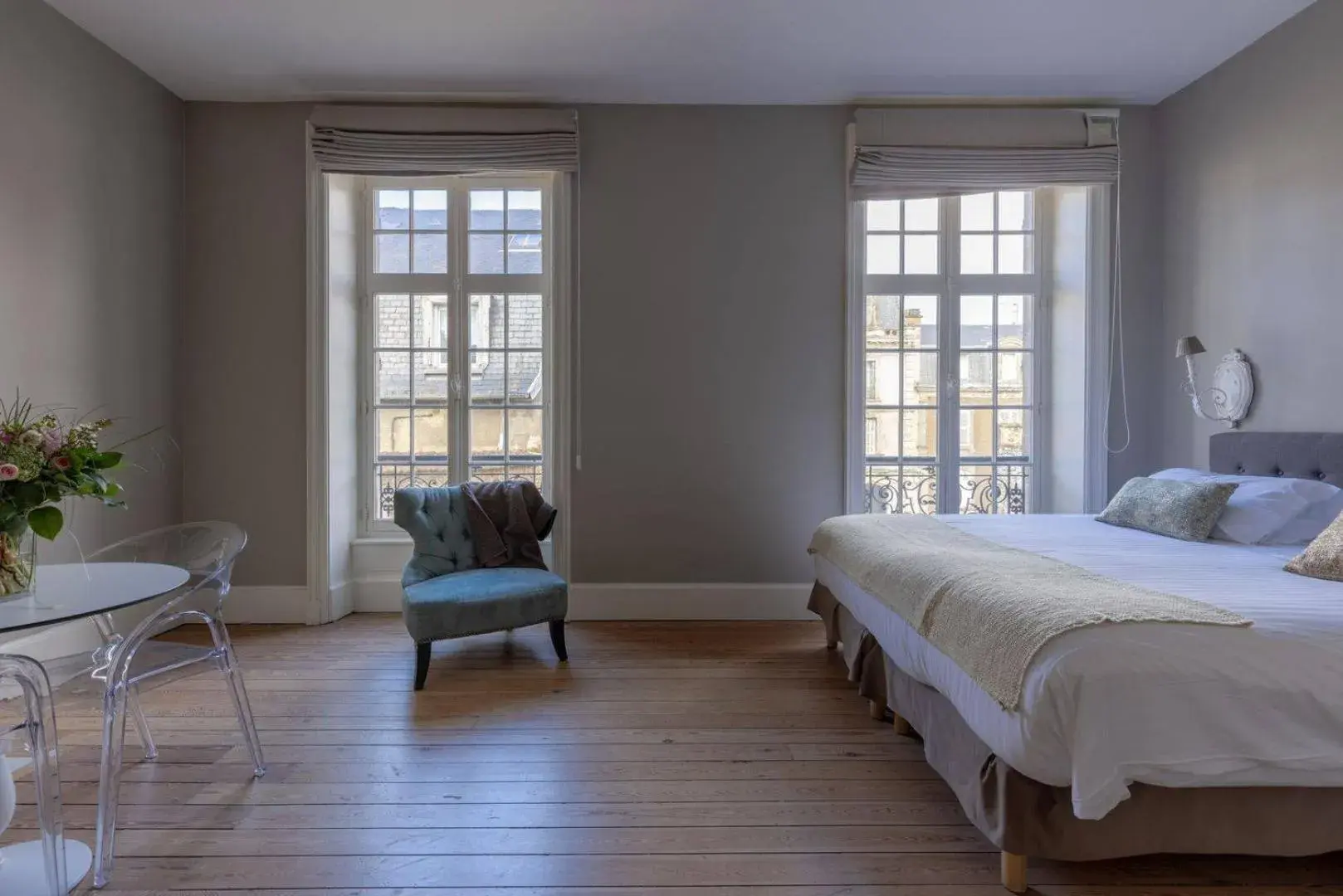 Bedroom in La Villa Beaupeyrat - Apparthôtels de charme dans bâtisse de caractère