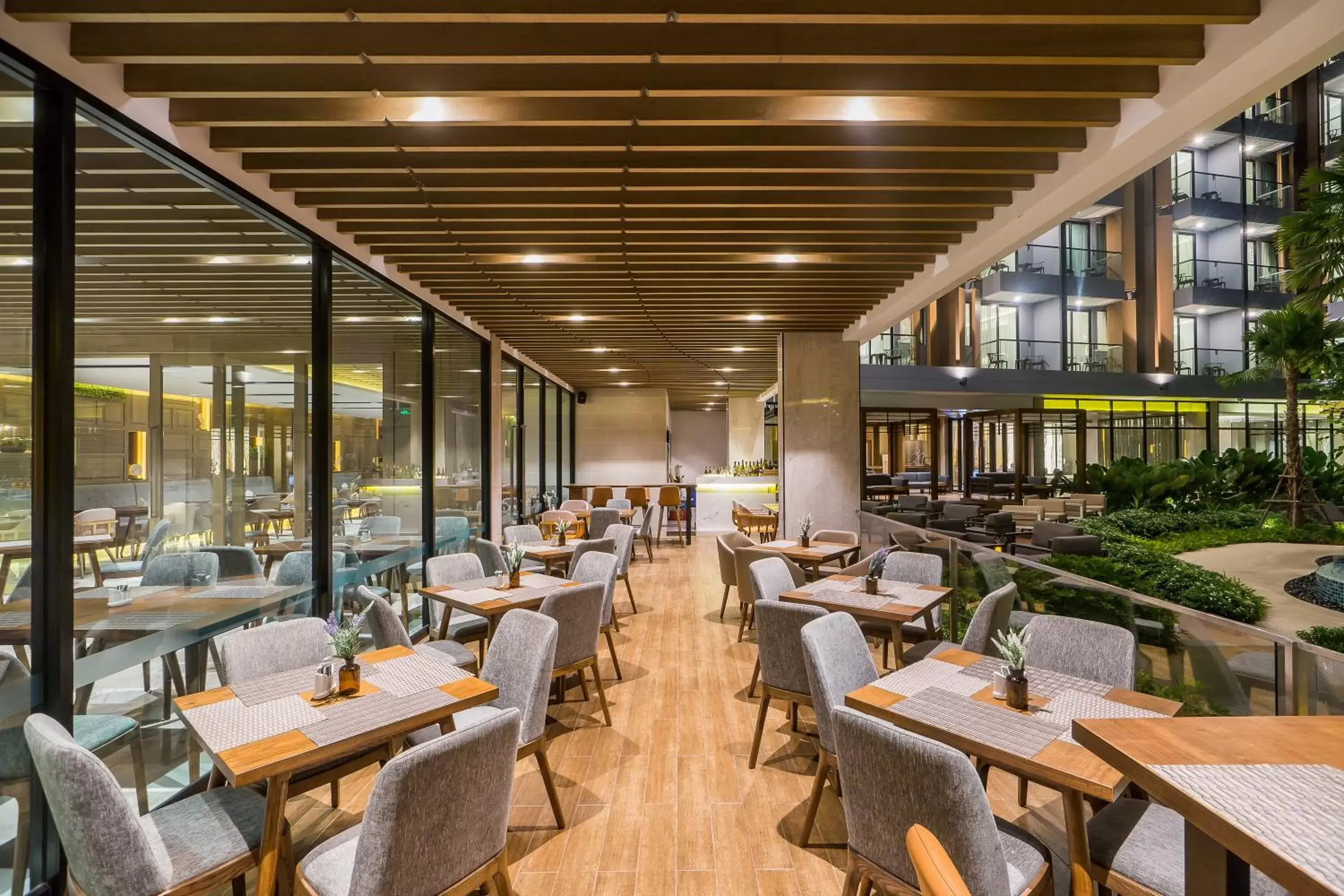 Restaurant/places to eat in Hotel Amber Pattaya Restaurant/places to eat in Hotel Amber Pattaya