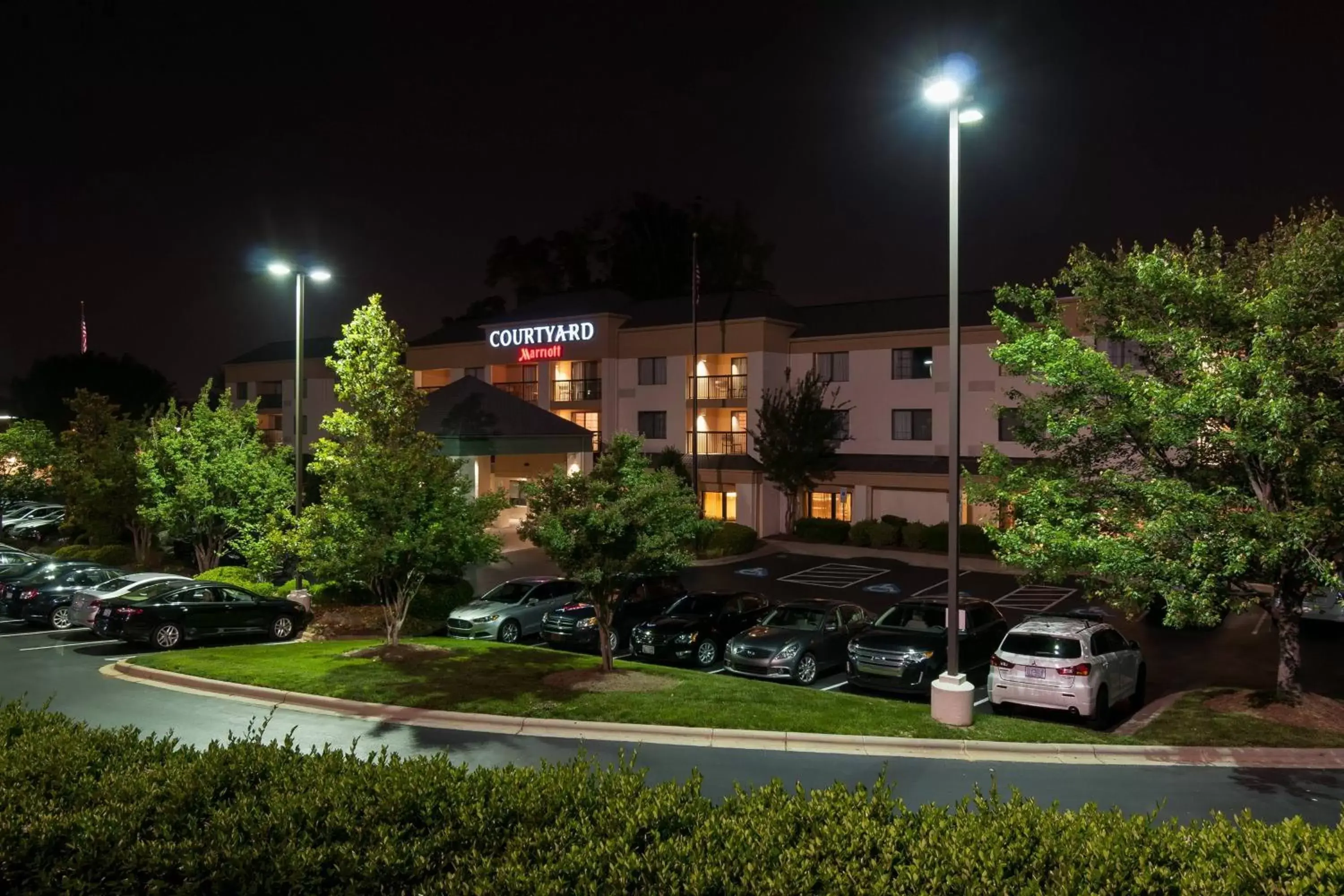 Property Building in Courtyard by Marriott Charlotte Lake Norman