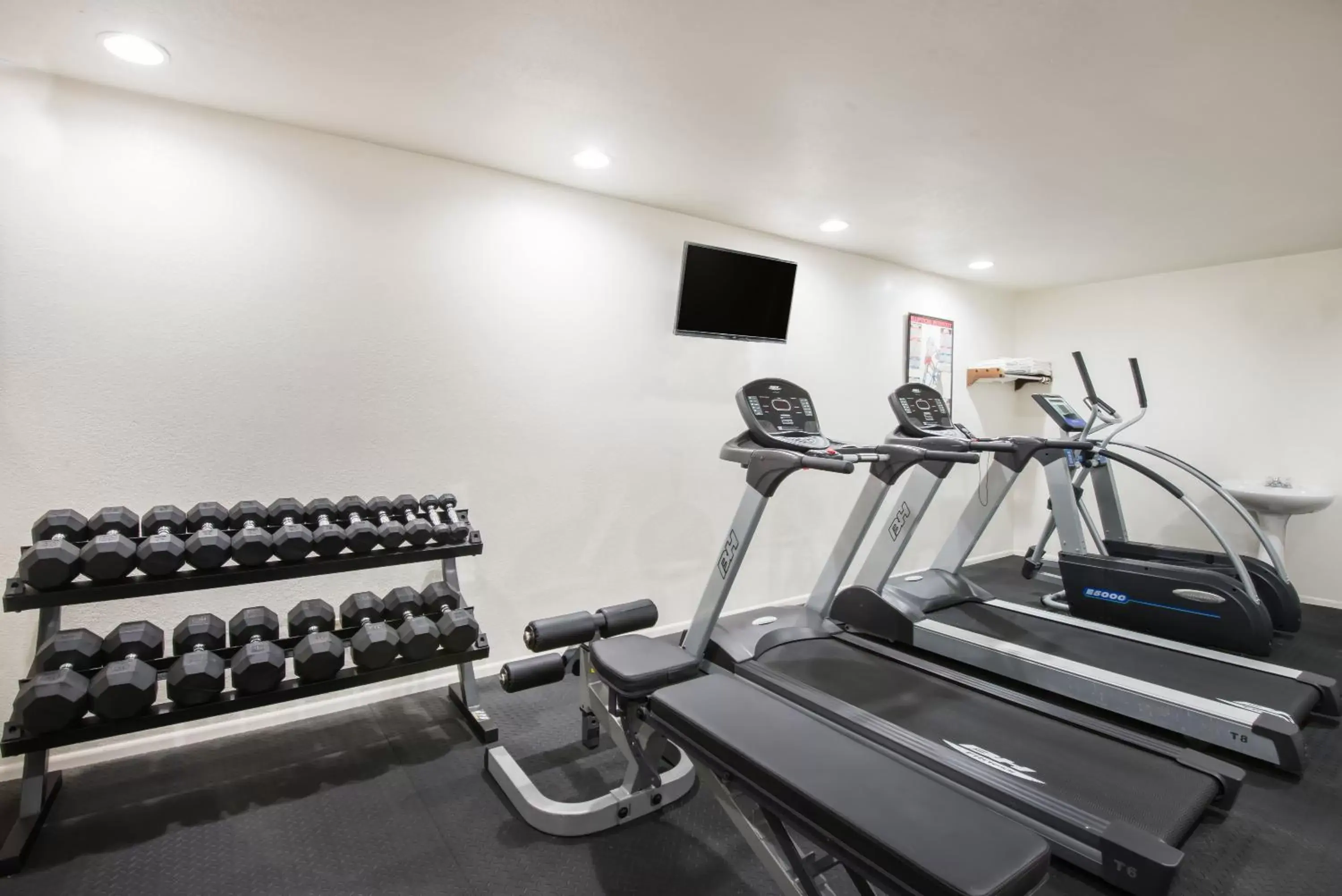 Fitness centre/facilities in Super 8 by Wyndham Colby Fitness centre/facilities in Super 8 by Wyndham Colby