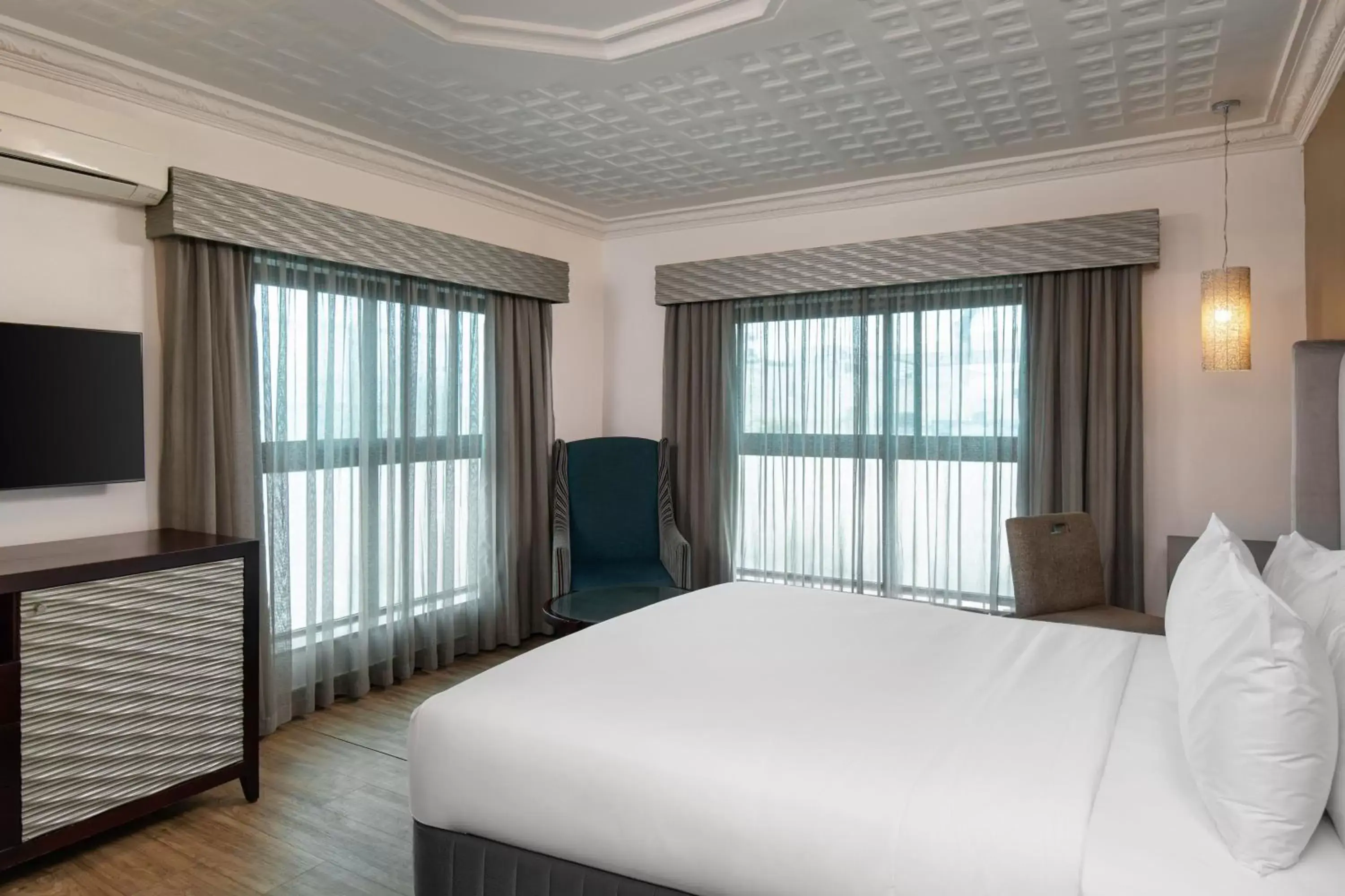 Bedroom, Bed in Protea Hotel by Marriott Lagos Kuramo Waters