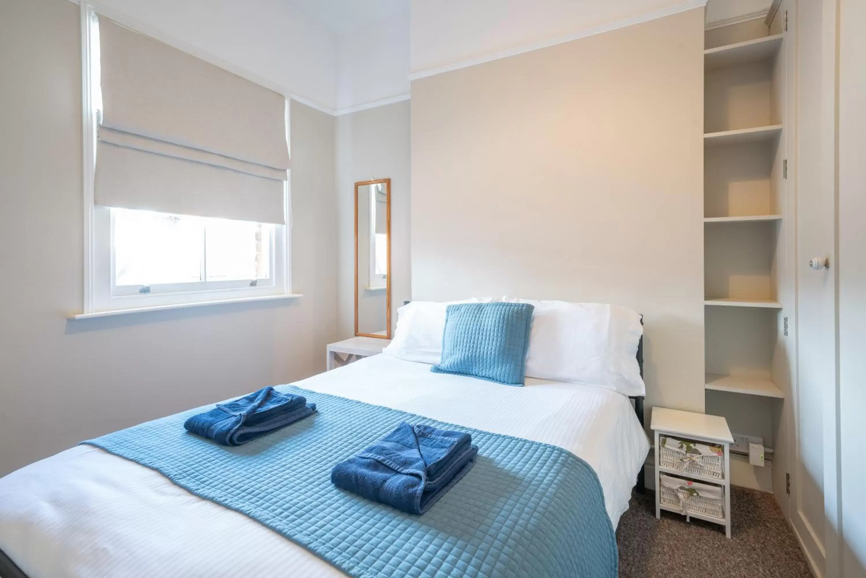 Double Room with Shared Bathroom in The Veteran Hotel & Bar Double Room with Shared Bathroom in The Veteran Hotel & Bar