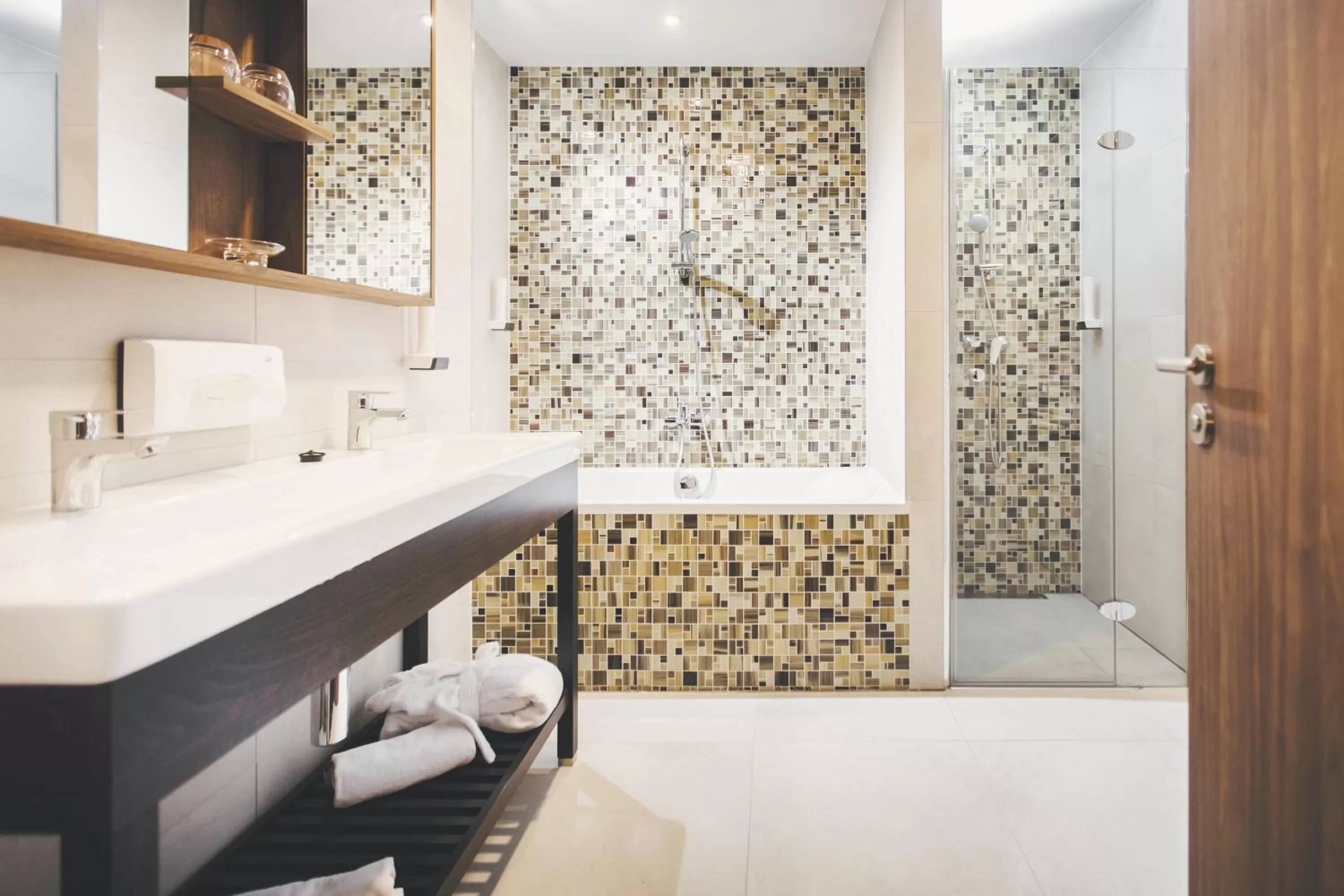 Shower in Caramell Premium Resort