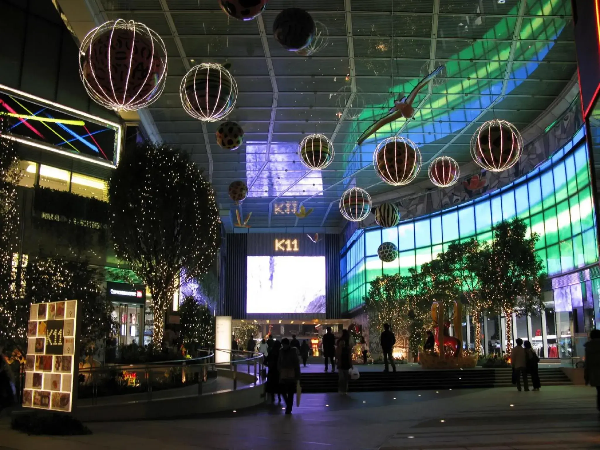 Shopping Area in Hi-Inn