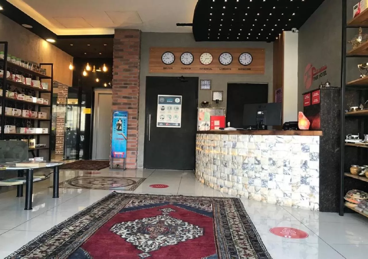 Lobby or reception in Istanbul Fair Hotel