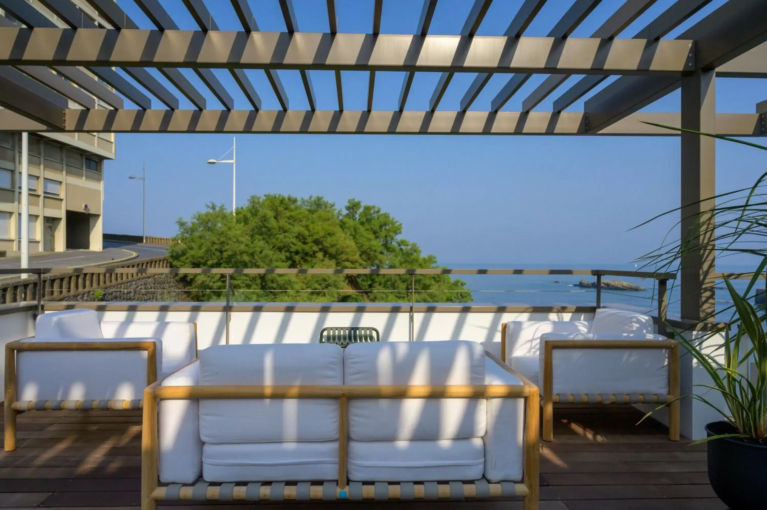 Patio in Hotel de La Plage - Nouvel Etablissement