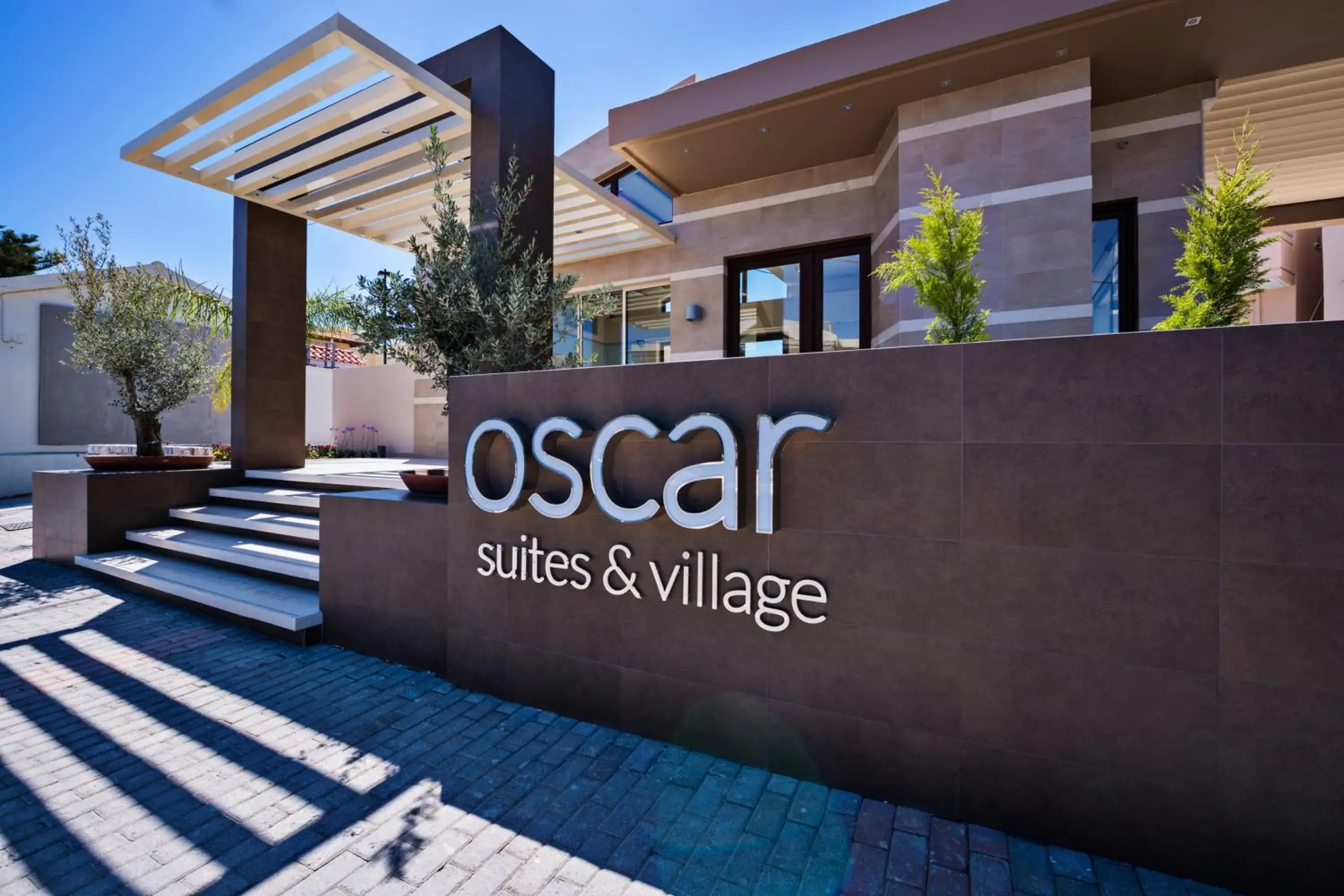 Facade/entrance, Property Logo/Sign in Oscar Suites & Village