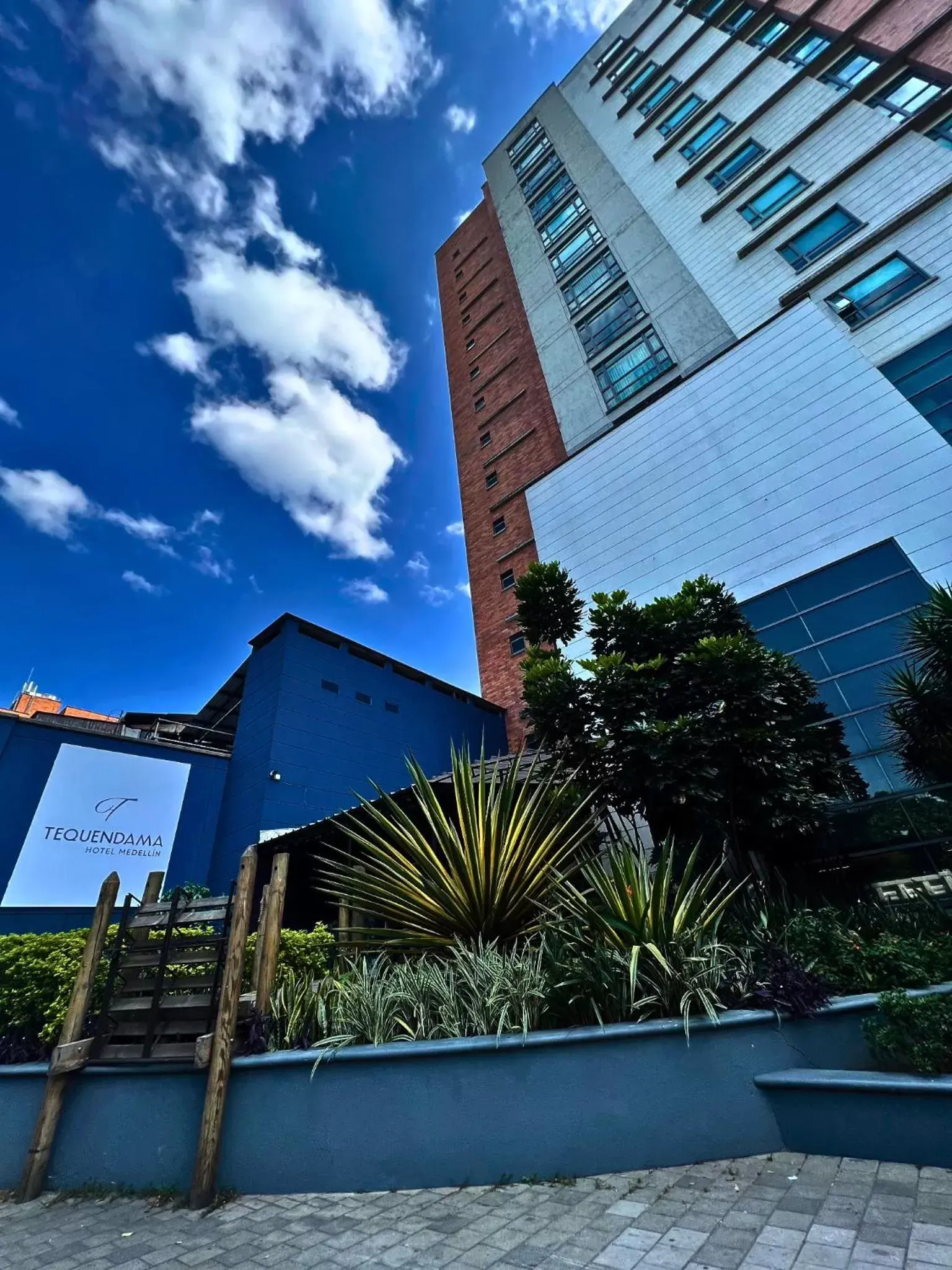 Facade/entrance, Property Building in Tequendama Hotel Medellín - Estadio