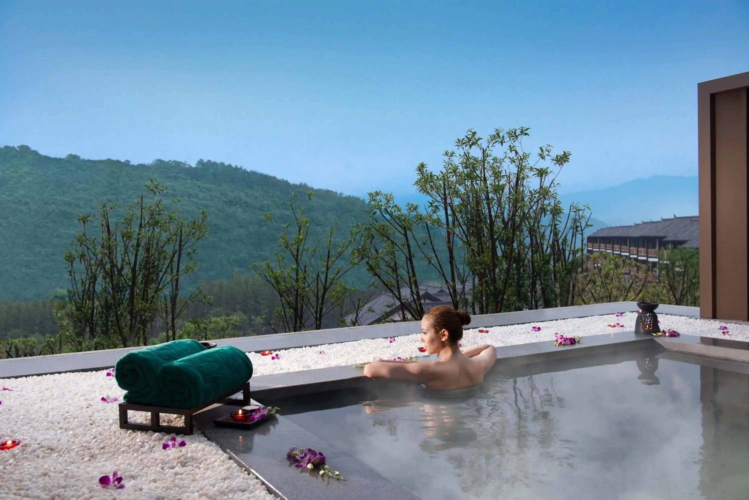 Hot Tub in Banyan Tree Chongqing Beibei