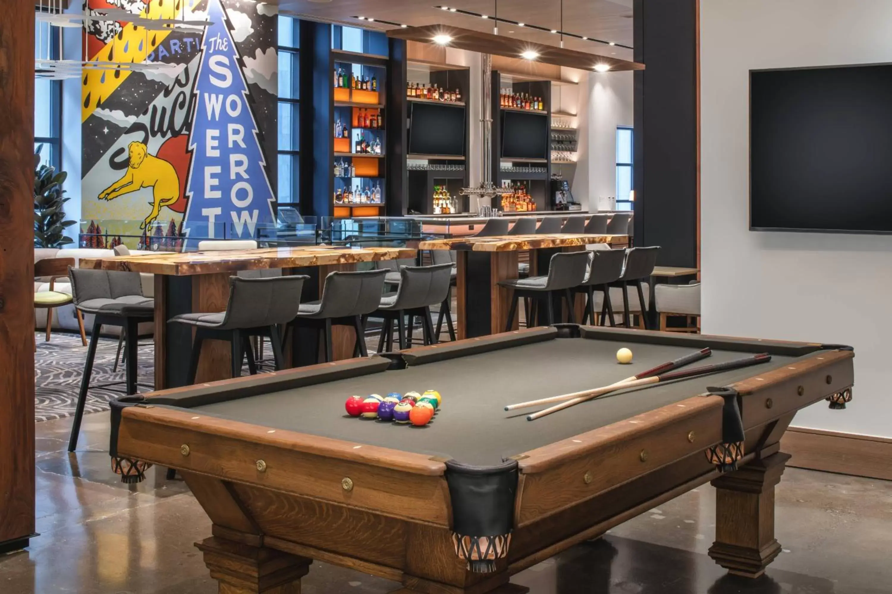 Restaurant/places to eat, Billiards in The Bidwell Marriott Portland