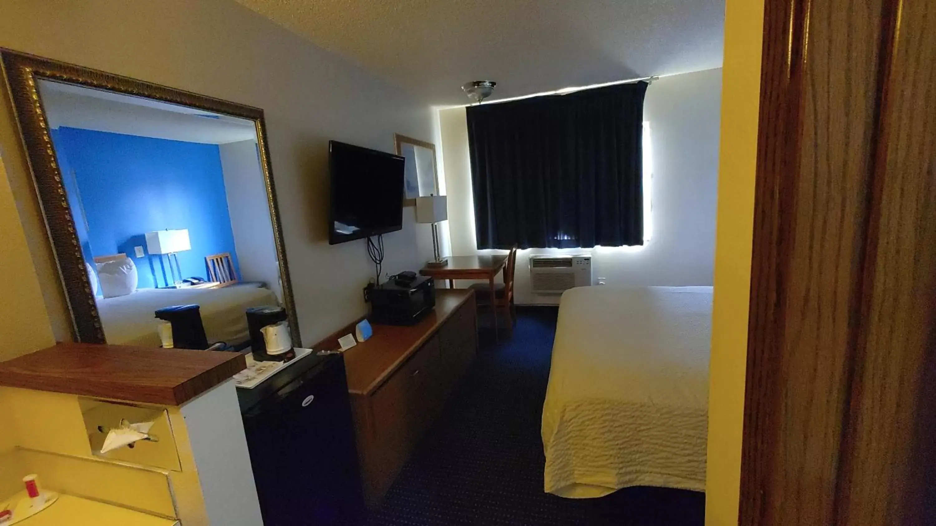 TV and multimedia, TV/Entertainment Center in Days Inn by Wyndham Pocatello University Area