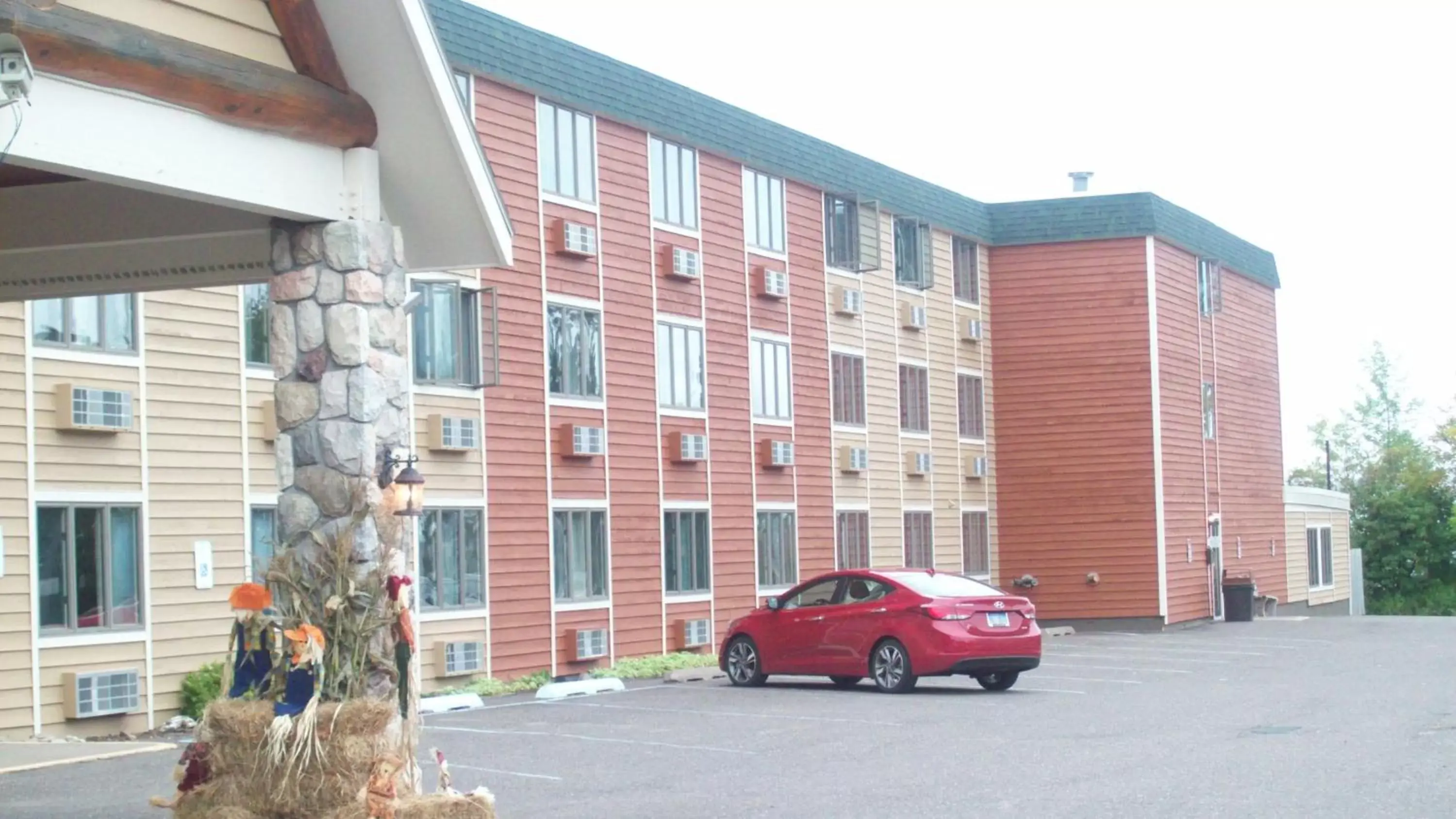 Property Building in AmericInn by Wyndham Silver City