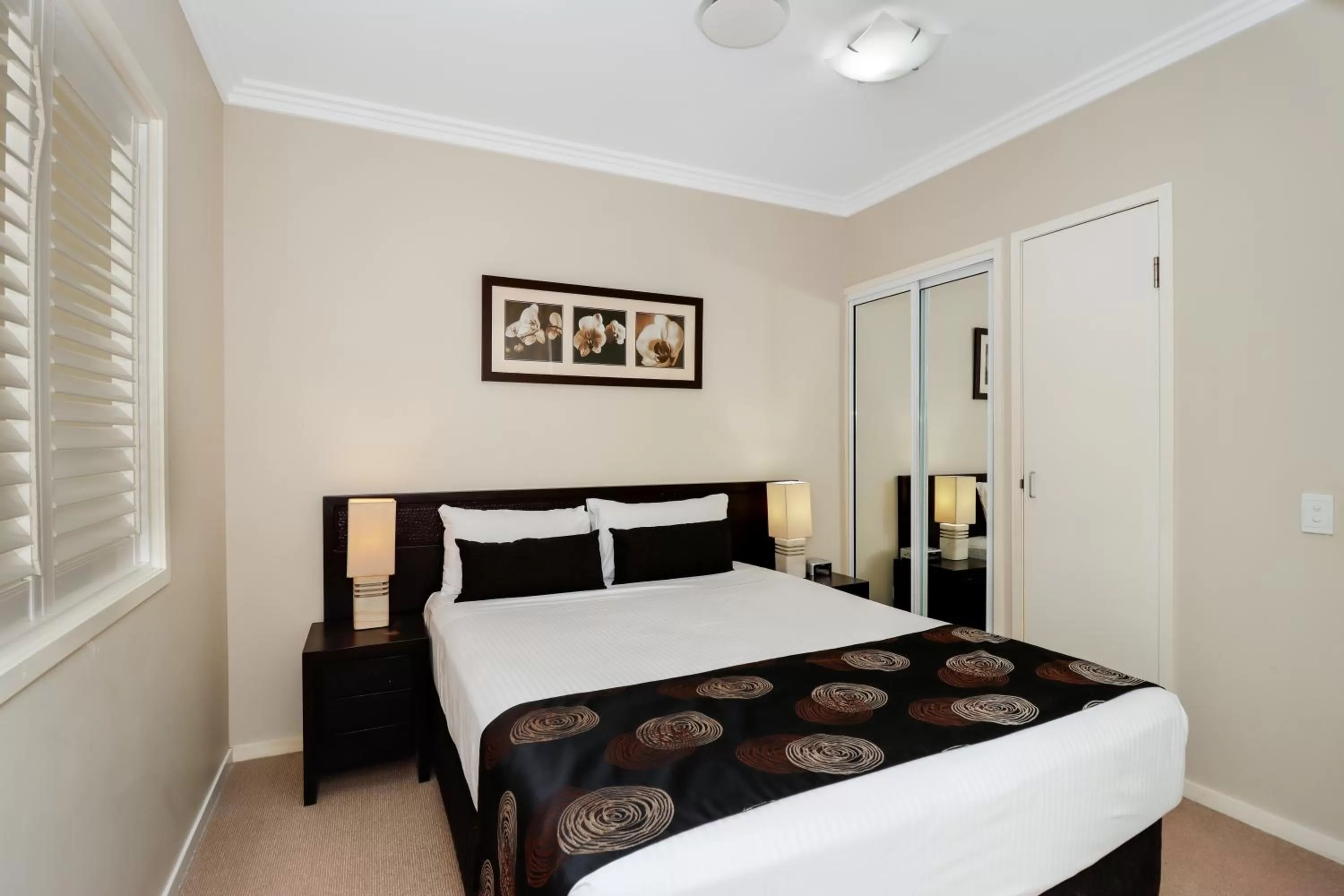 Bed in Eden by the Bay